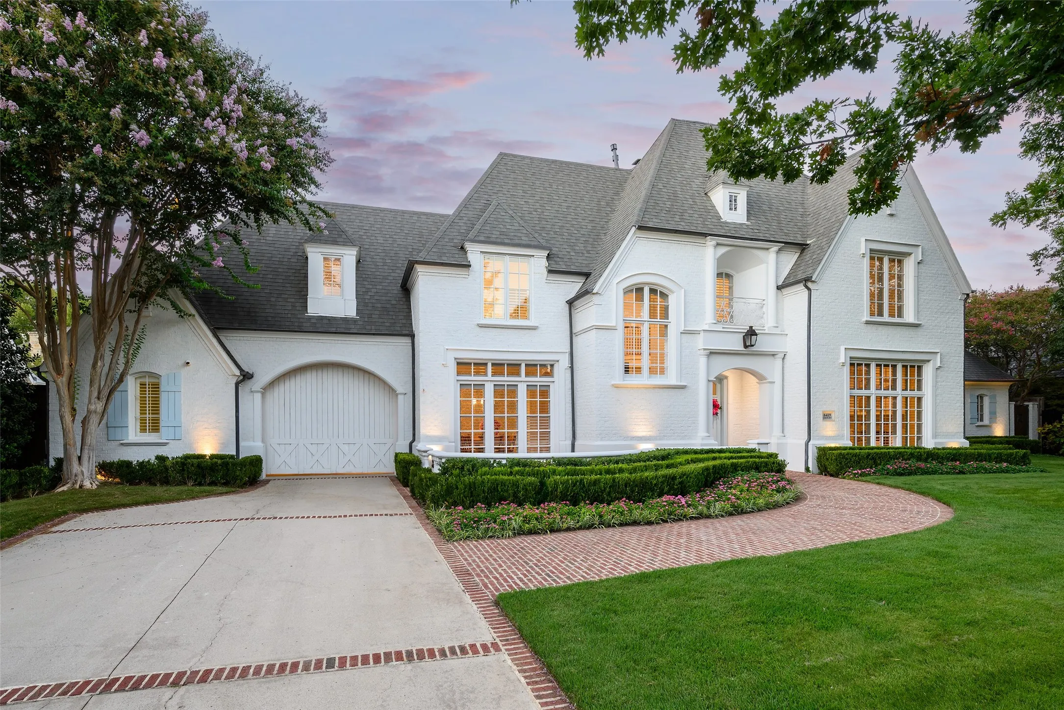 Single Family Residence For Sale in Dallas County , 6419 Lakehurst Avenue, Dallas, Texas 75230, 5 Bedroom, 7 Bathroom, 3 Garage spaces, 6,720 Sqft, built in 2000, mls#21389927, Real Estate Agent in Dallas, Homes For Sale in Dallas county, Homes For Sale in Dallas, Realtor in Dallas Texas, Real Estate Brokerage Independent Realty Texas, Luminita Cordes Realtor