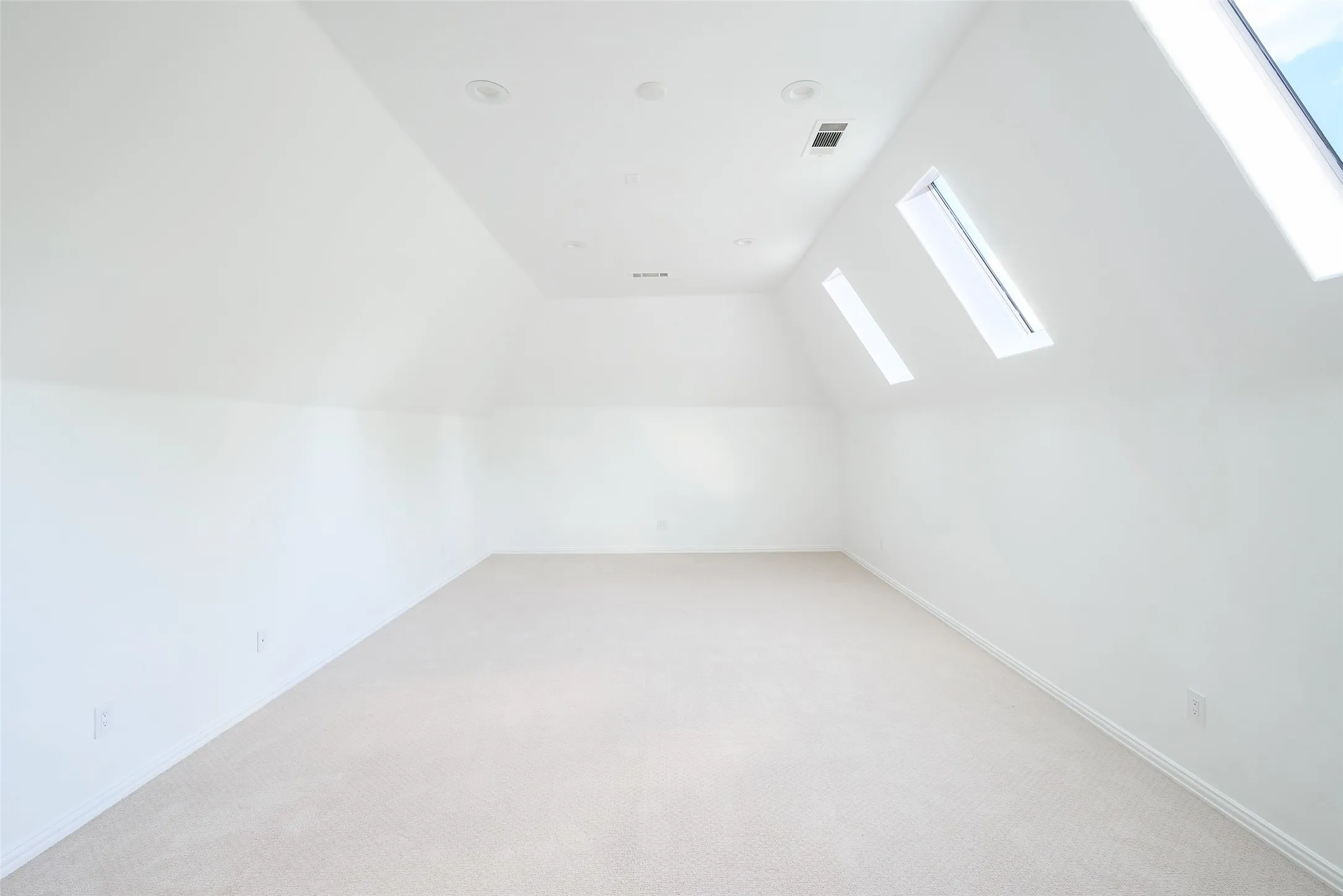 Great Bonus room for play, gym or games.