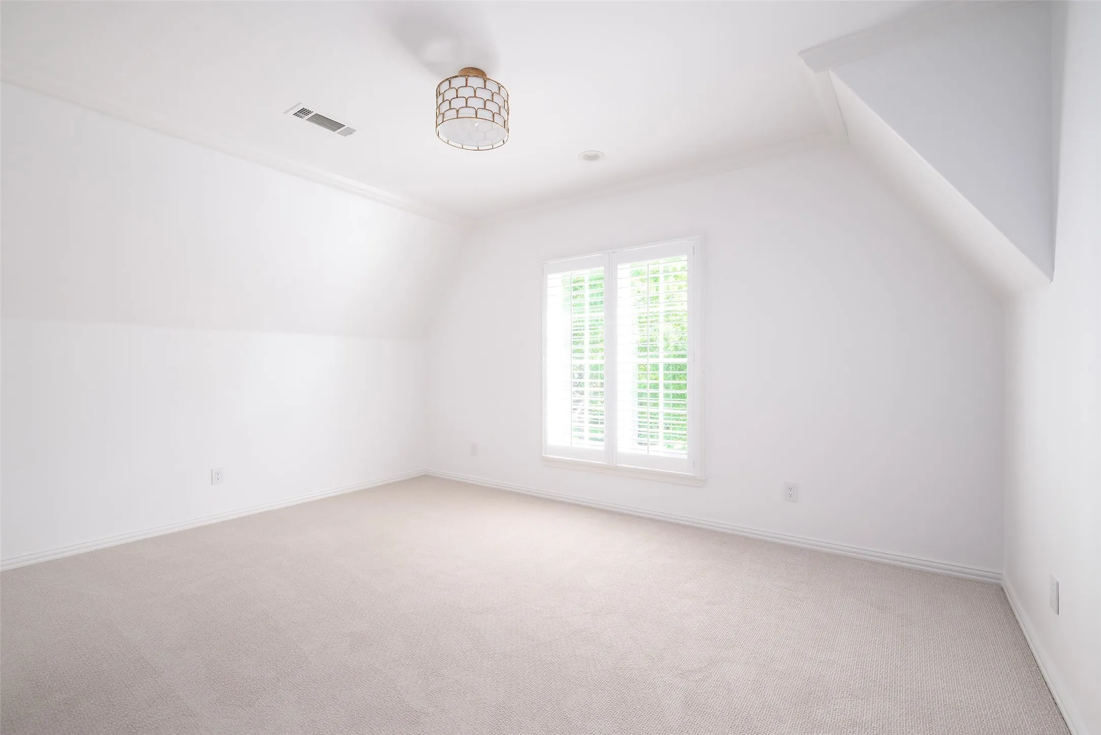 Single Family Residence For Sale in Dallas County , 6419 Lakehurst Avenue, Dallas, Texas 75230, 5 Bedroom, 7 Bathroom, 3 Garage spaces, 6,720 Sqft, built in 2000, mls#21389927, Real Estate Agent in Dallas, Homes For Sale in Dallas county, Homes For Sale in Dallas, Realtor in Dallas Texas, Real Estate Brokerage Independent Realty Texas, Luminita Cordes Realtor