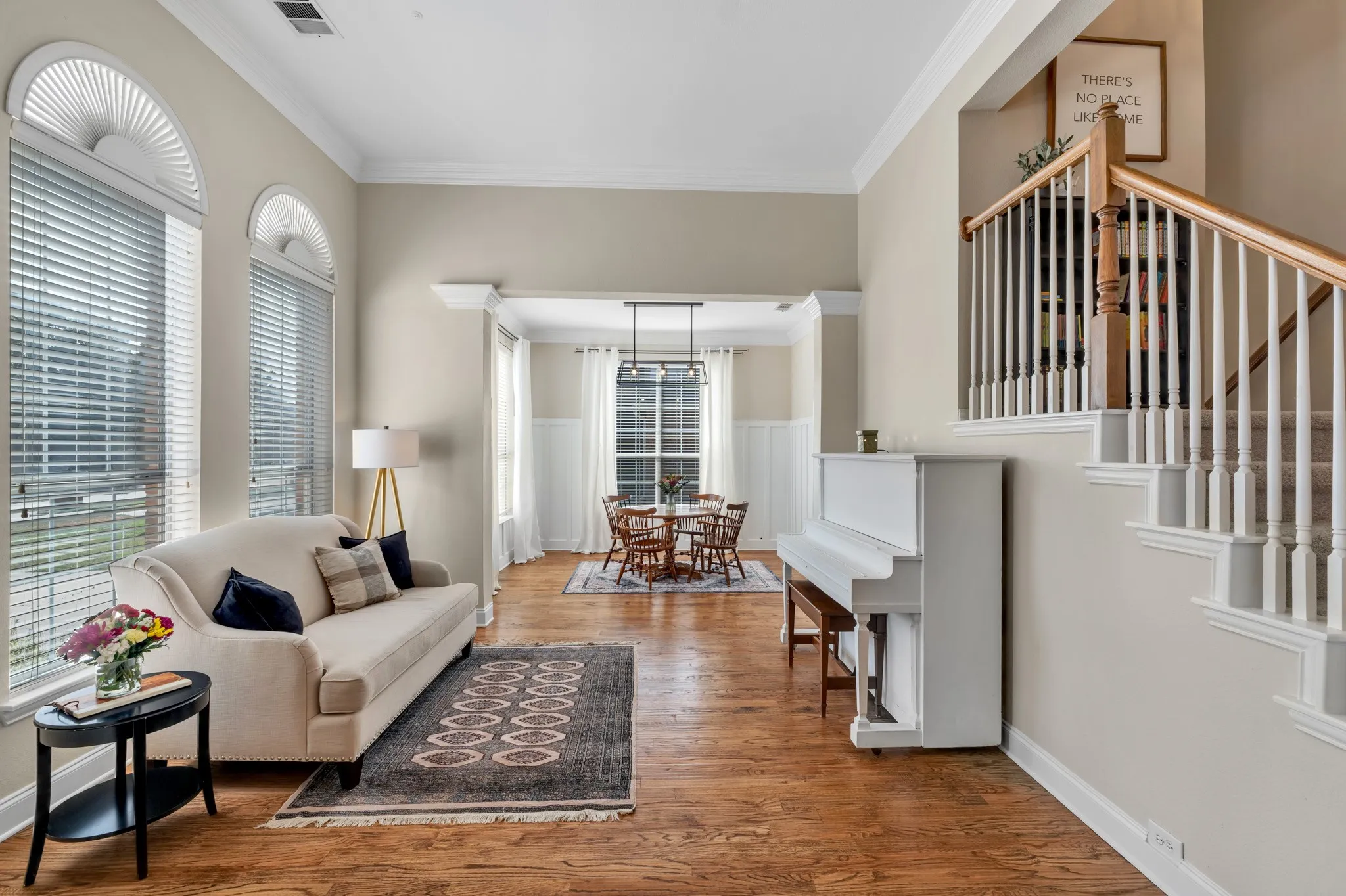Single Family Residence For Sale in Denton County , 1620 Mc Greg Lane, Carrollton, Texas 75010, 4 Bedroom, 4 Bathroom, 3 Garage spaces, 3,487 Sqft, built in 2000, mls#21387714, Real Estate Agent in Carrollton, Homes For Sale in Denton county, Homes For Sale in Carrollton, Realtor in Carrollton Texas, Real Estate Brokerage Independent Realty Texas, Luminita Cordes Realtor
