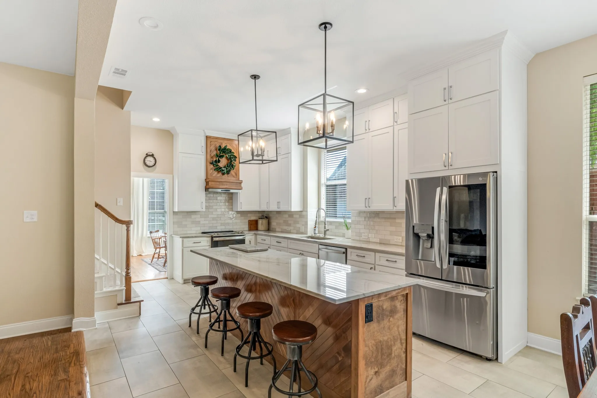 Single Family Residence For Sale in Denton County , 1620 Mc Greg Lane, Carrollton, Texas 75010, 4 Bedroom, 4 Bathroom, 3 Garage spaces, 3,487 Sqft, built in 2000, mls#21387714, Real Estate Agent in Carrollton, Homes For Sale in Denton county, Homes For Sale in Carrollton, Realtor in Carrollton Texas, Real Estate Brokerage Independent Realty Texas, Luminita Cordes Realtor