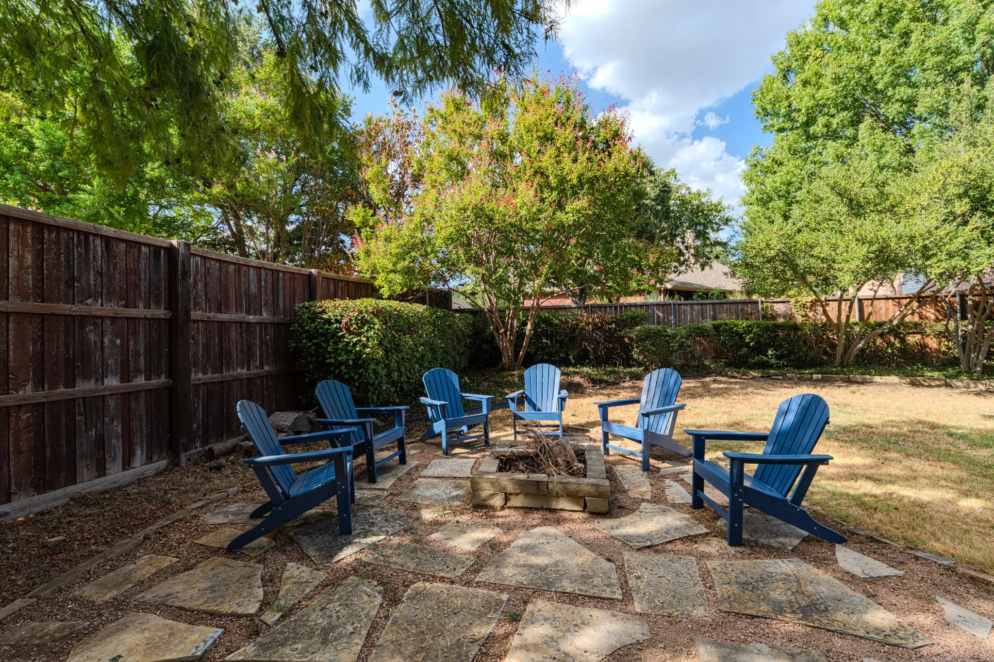 Single Family Residence For Sale in Denton County , 1620 Mc Greg Lane, Carrollton, Texas 75010, 4 Bedroom, 4 Bathroom, 3 Garage spaces, 3,487 Sqft, built in 2000, mls#21387714, Real Estate Agent in Carrollton, Homes For Sale in Denton county, Homes For Sale in Carrollton, Realtor in Carrollton Texas, Real Estate Brokerage Independent Realty Texas, Luminita Cordes Realtor