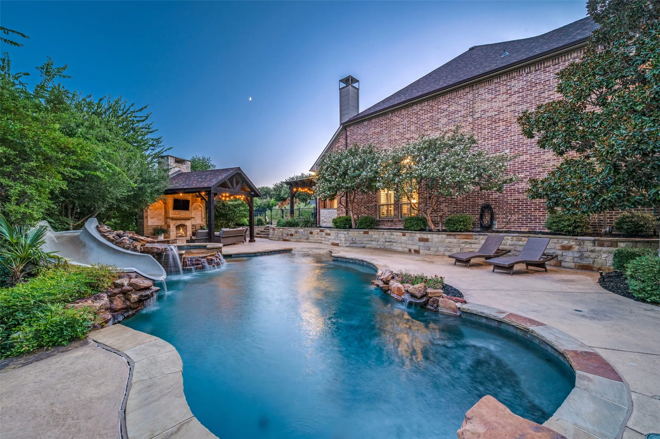Single Family Residence For Sale in Collin County , 2570 BENDBROOK Trail, Prosper, Texas 75078, 5 Bedroom, 4 Bathroom, 3 Garage spaces, 4,019 Sqft, built in 2002, mls#21388863, Real Estate Agent in Prosper, Homes For Sale in Collin county, Homes For Sale in Prosper, Realtor in Prosper Texas, Real Estate Brokerage Independent Realty Texas, Luminita Cordes Realtor