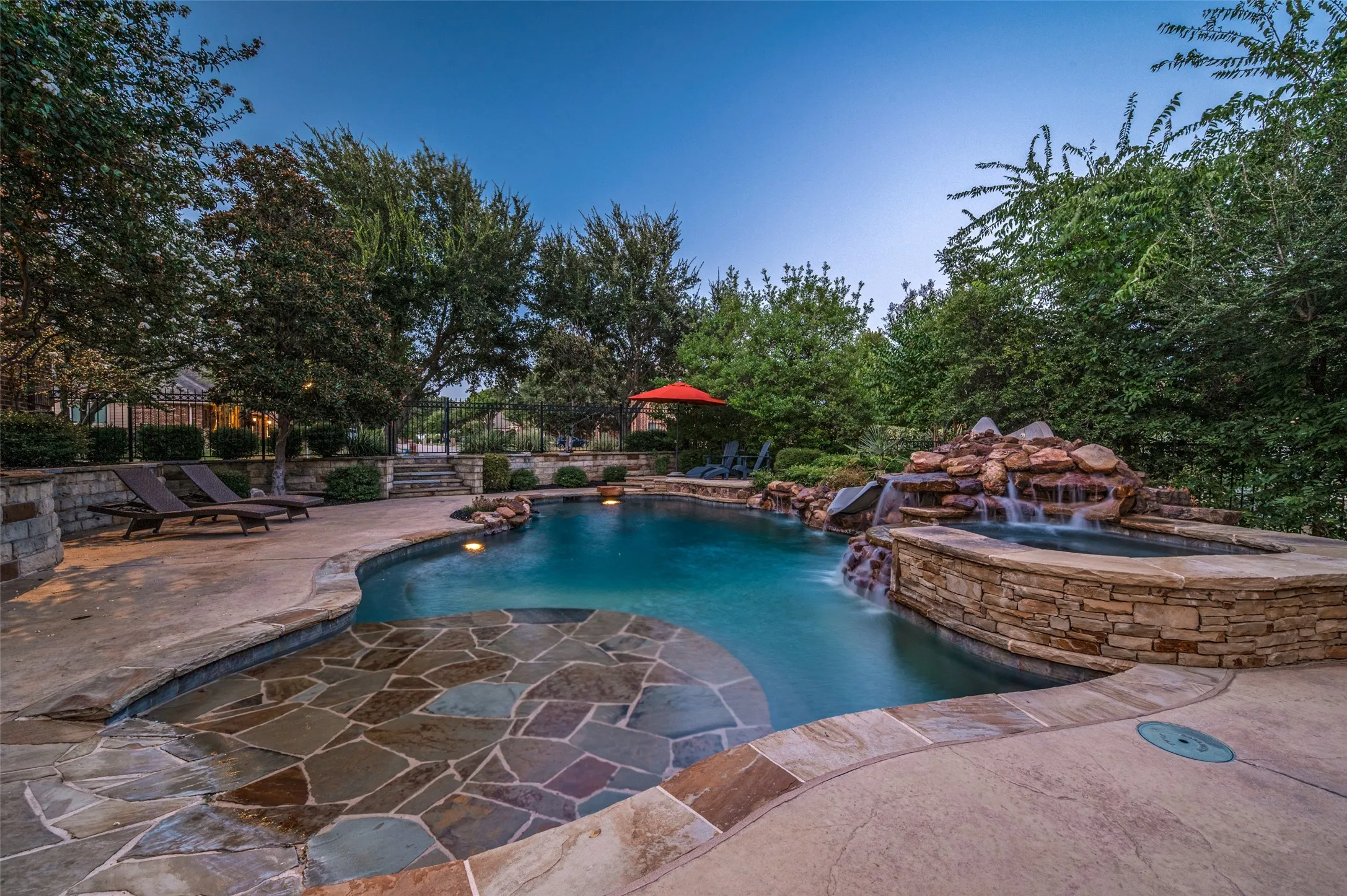 Single Family Residence For Sale in Collin County , 2570 BENDBROOK Trail, Prosper, Texas 75078, 5 Bedroom, 4 Bathroom, 3 Garage spaces, 4,019 Sqft, built in 2002, mls#21388863, Real Estate Agent in Prosper, Homes For Sale in Collin county, Homes For Sale in Prosper, Realtor in Prosper Texas, Real Estate Brokerage Independent Realty Texas, Luminita Cordes Realtor