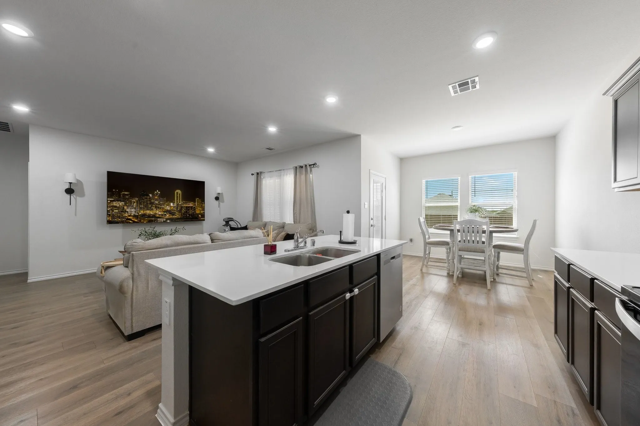 Single Family Residence For Sale in Ellis County , 884 Jett Drive, Ferris, Texas 75125, 4 Bedroom, 3 Bathroom, 2 Garage spaces, 2,396 Sqft, built in 2023, mls#21382078, Real Estate Agent in Ferris, Homes For Sale in Ellis county, Homes For Sale in Ferris, Realtor in Ferris Texas, Real Estate Brokerage Independent Realty Texas, Luminita Cordes Realtor