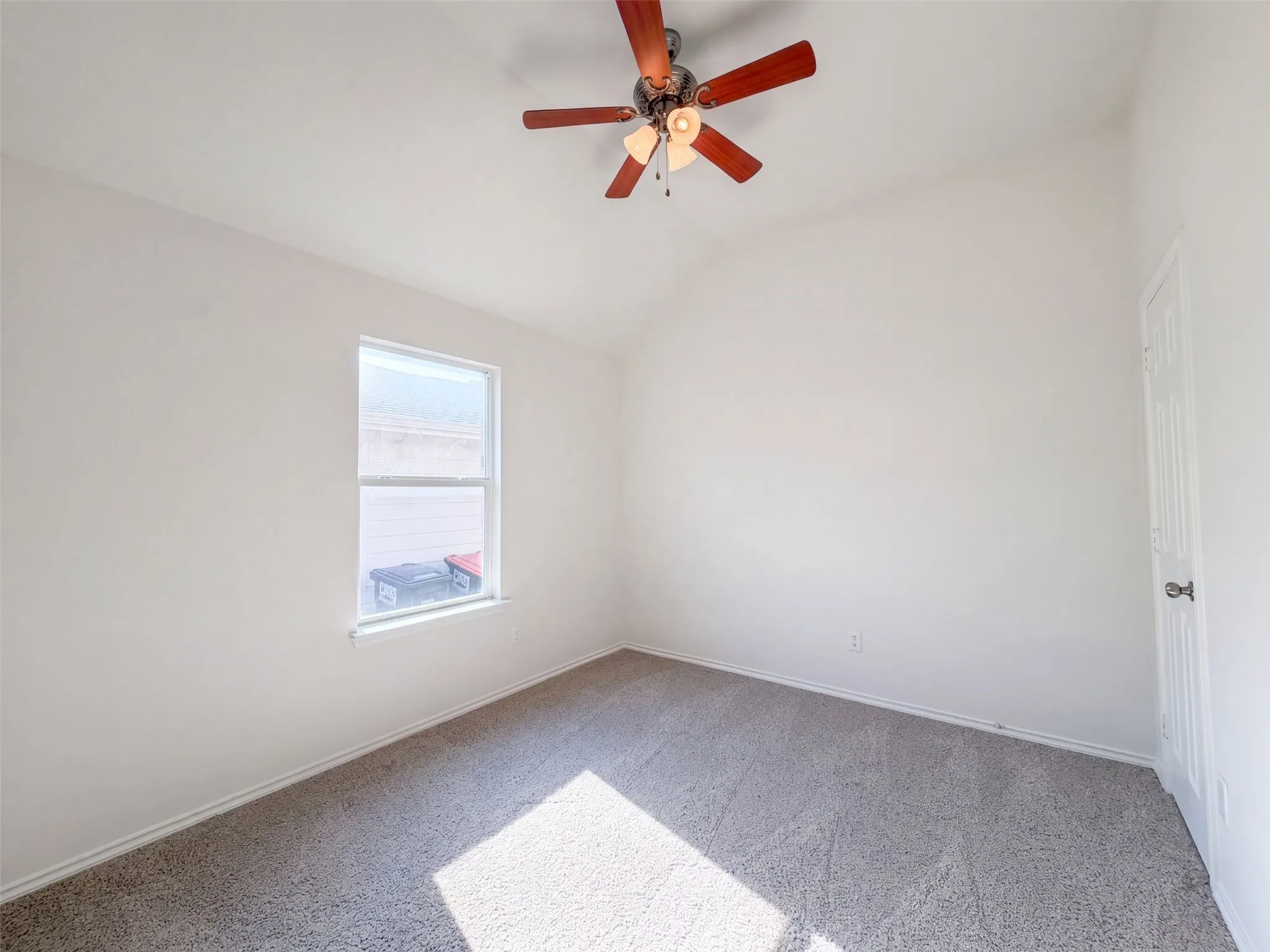 Single Family Residence For Sale in Collin County , 804 Bamboo Drive, Anna, Texas 75409, 3 Bedroom, 2 Bathroom, 2 Garage spaces, 1,412 Sqft, built in 2010, mls#21390087, Real Estate Agent in Anna, Homes For Sale in Collin county, Homes For Sale in Anna, Realtor in Anna Texas, Real Estate Brokerage Independent Realty Texas, Luminita Cordes Realtor