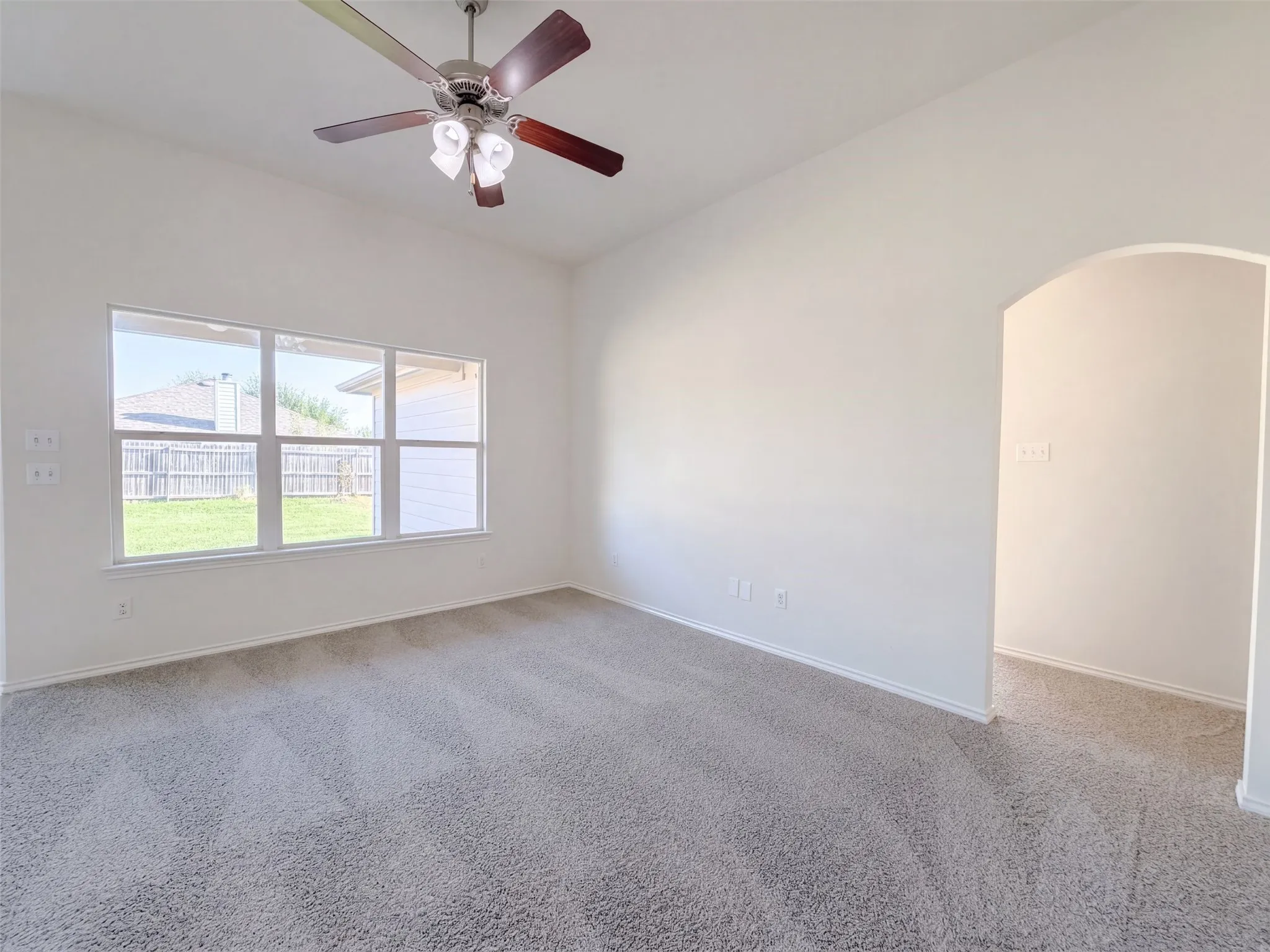 Single Family Residence For Sale in Collin County , 804 Bamboo Drive, Anna, Texas 75409, 3 Bedroom, 2 Bathroom, 2 Garage spaces, 1,412 Sqft, built in 2010, mls#21390087, Real Estate Agent in Anna, Homes For Sale in Collin county, Homes For Sale in Anna, Realtor in Anna Texas, Real Estate Brokerage Independent Realty Texas, Luminita Cordes Realtor