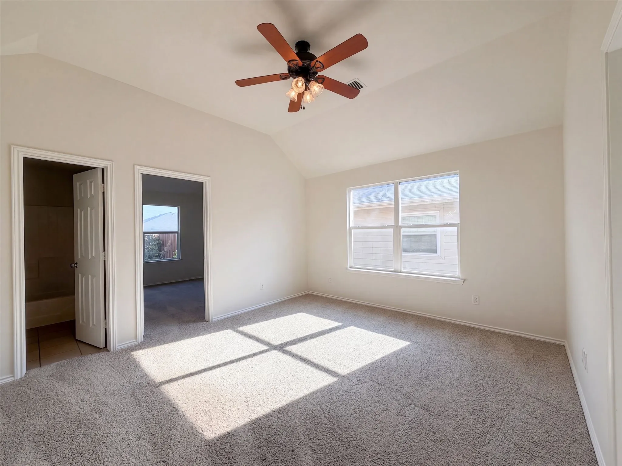 Single Family Residence For Sale in Collin County , 804 Bamboo Drive, Anna, Texas 75409, 3 Bedroom, 2 Bathroom, 2 Garage spaces, 1,412 Sqft, built in 2010, mls#21390087, Real Estate Agent in Anna, Homes For Sale in Collin county, Homes For Sale in Anna, Realtor in Anna Texas, Real Estate Brokerage Independent Realty Texas, Luminita Cordes Realtor