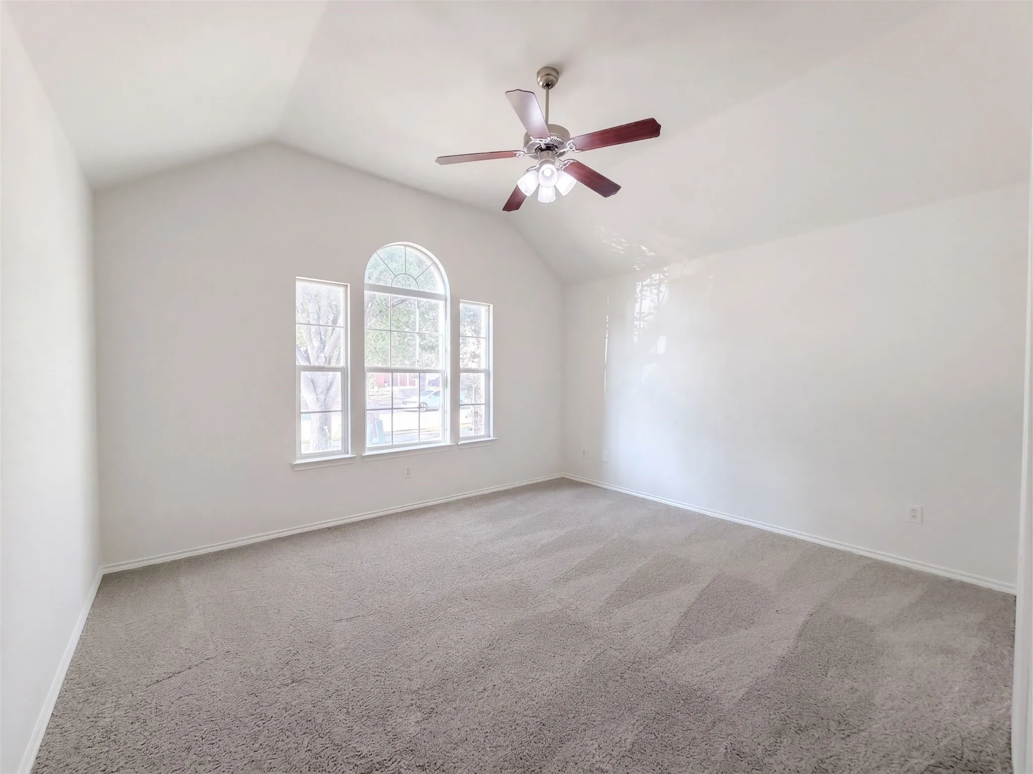 Single Family Residence For Sale in Collin County , 804 Bamboo Drive, Anna, Texas 75409, 3 Bedroom, 2 Bathroom, 2 Garage spaces, 1,412 Sqft, built in 2010, mls#21390087, Real Estate Agent in Anna, Homes For Sale in Collin county, Homes For Sale in Anna, Realtor in Anna Texas, Real Estate Brokerage Independent Realty Texas, Luminita Cordes Realtor