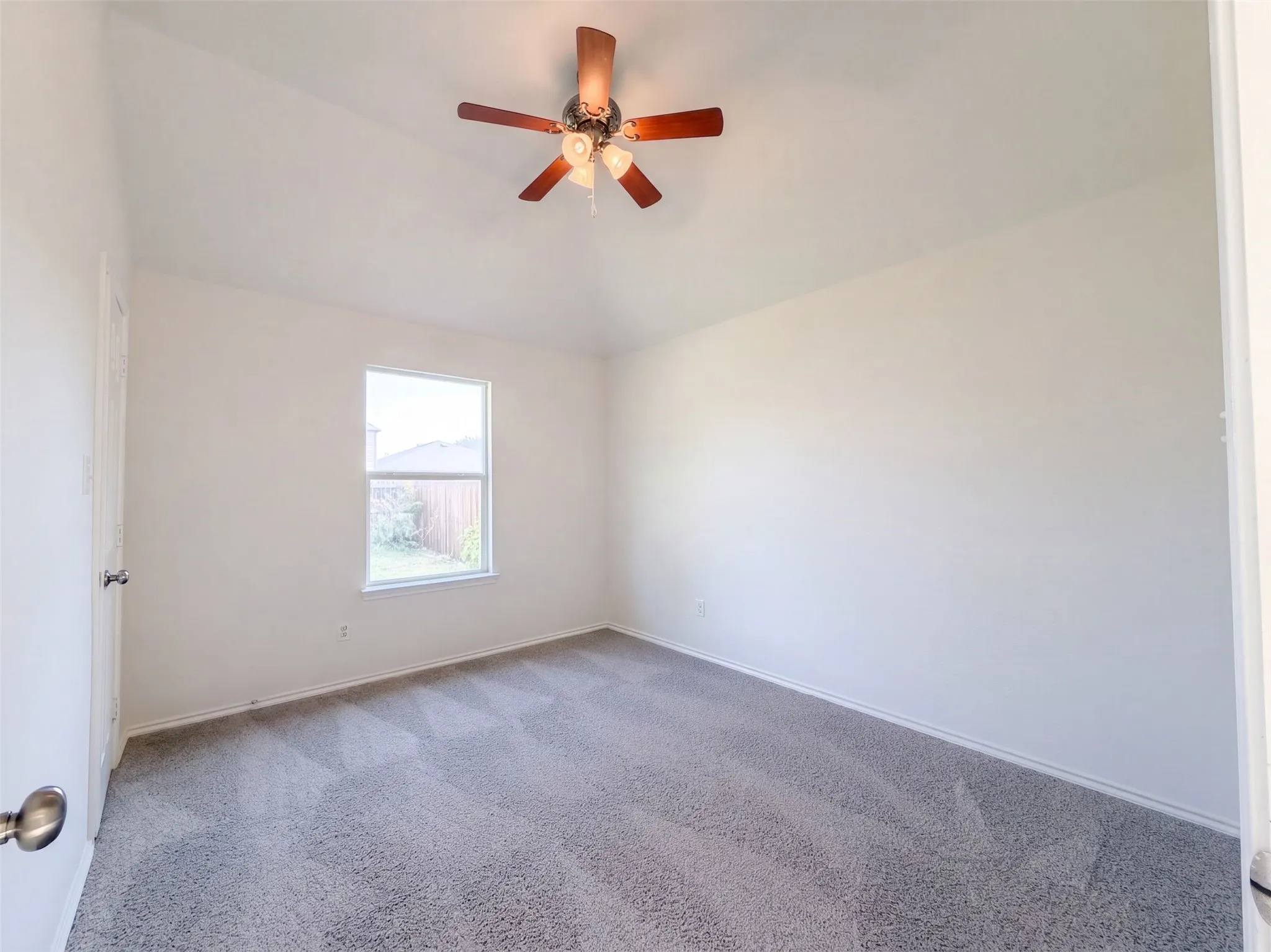 Single Family Residence For Sale in Collin County , 804 Bamboo Drive, Anna, Texas 75409, 3 Bedroom, 2 Bathroom, 2 Garage spaces, 1,412 Sqft, built in 2010, mls#21390087, Real Estate Agent in Anna, Homes For Sale in Collin county, Homes For Sale in Anna, Realtor in Anna Texas, Real Estate Brokerage Independent Realty Texas, Luminita Cordes Realtor