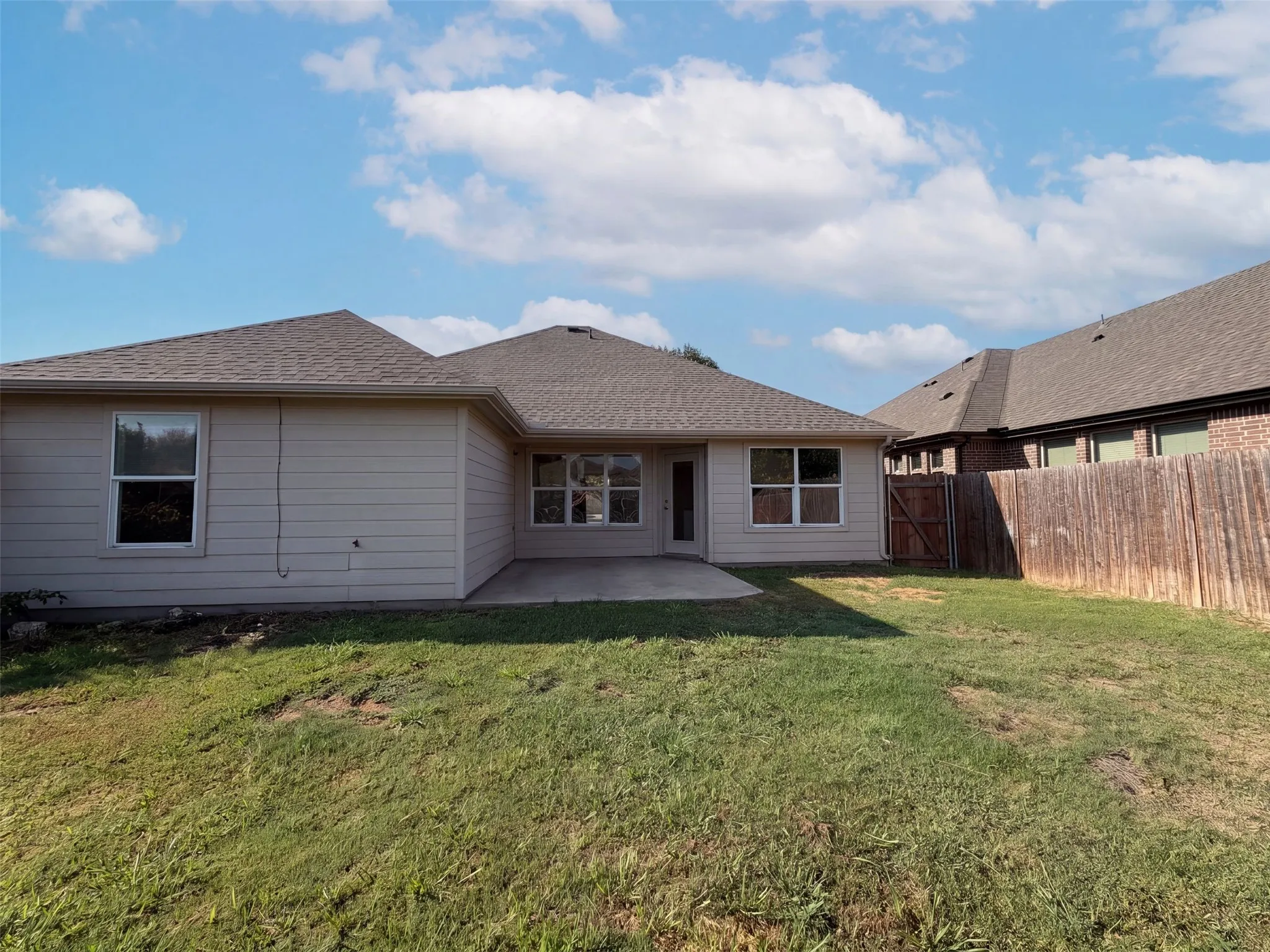 Single Family Residence For Sale in Collin County , 804 Bamboo Drive, Anna, Texas 75409, 3 Bedroom, 2 Bathroom, 2 Garage spaces, 1,412 Sqft, built in 2010, mls#21390087, Real Estate Agent in Anna, Homes For Sale in Collin county, Homes For Sale in Anna, Realtor in Anna Texas, Real Estate Brokerage Independent Realty Texas, Luminita Cordes Realtor