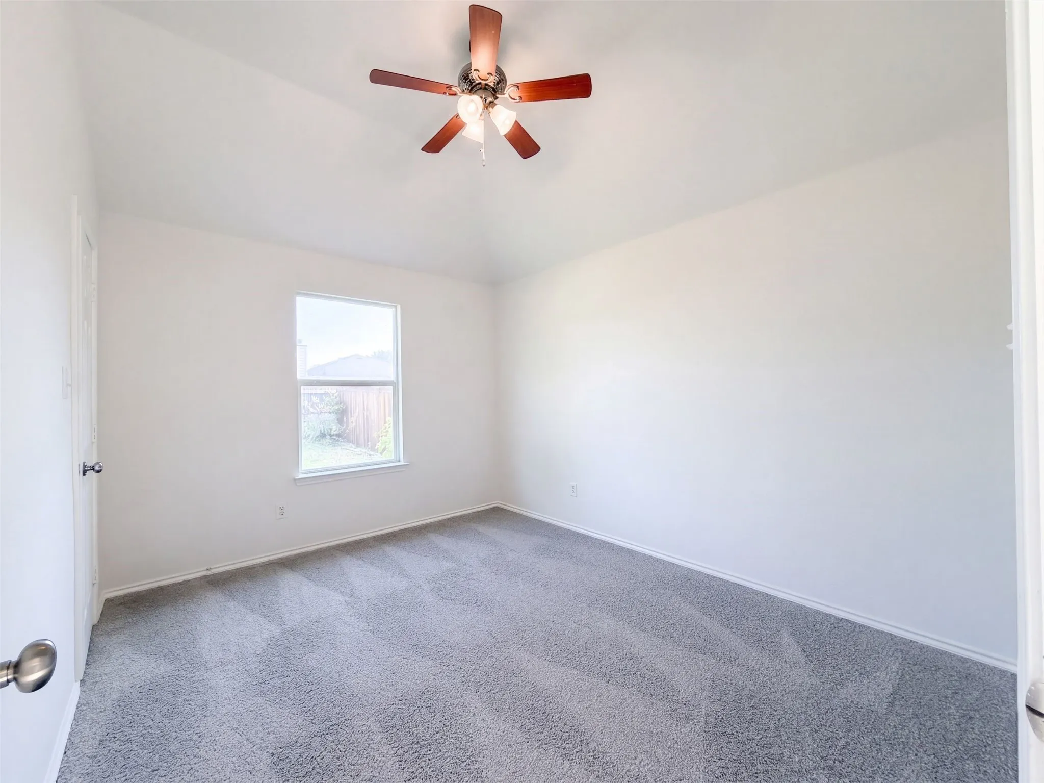 Single Family Residence For Sale in Collin County , 804 Bamboo Drive, Anna, Texas 75409, 3 Bedroom, 2 Bathroom, 2 Garage spaces, 1,412 Sqft, built in 2010, mls#21390087, Real Estate Agent in Anna, Homes For Sale in Collin county, Homes For Sale in Anna, Realtor in Anna Texas, Real Estate Brokerage Independent Realty Texas, Luminita Cordes Realtor