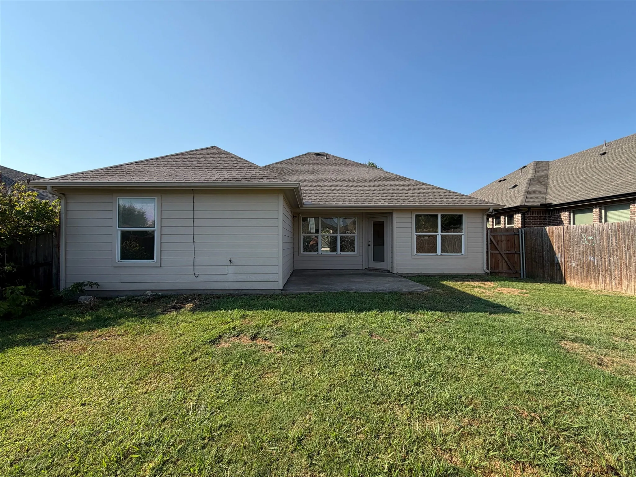 Single Family Residence For Sale in Collin County , 804 Bamboo Drive, Anna, Texas 75409, 3 Bedroom, 2 Bathroom, 2 Garage spaces, 1,412 Sqft, built in 2010, mls#21390087, Real Estate Agent in Anna, Homes For Sale in Collin county, Homes For Sale in Anna, Realtor in Anna Texas, Real Estate Brokerage Independent Realty Texas, Luminita Cordes Realtor