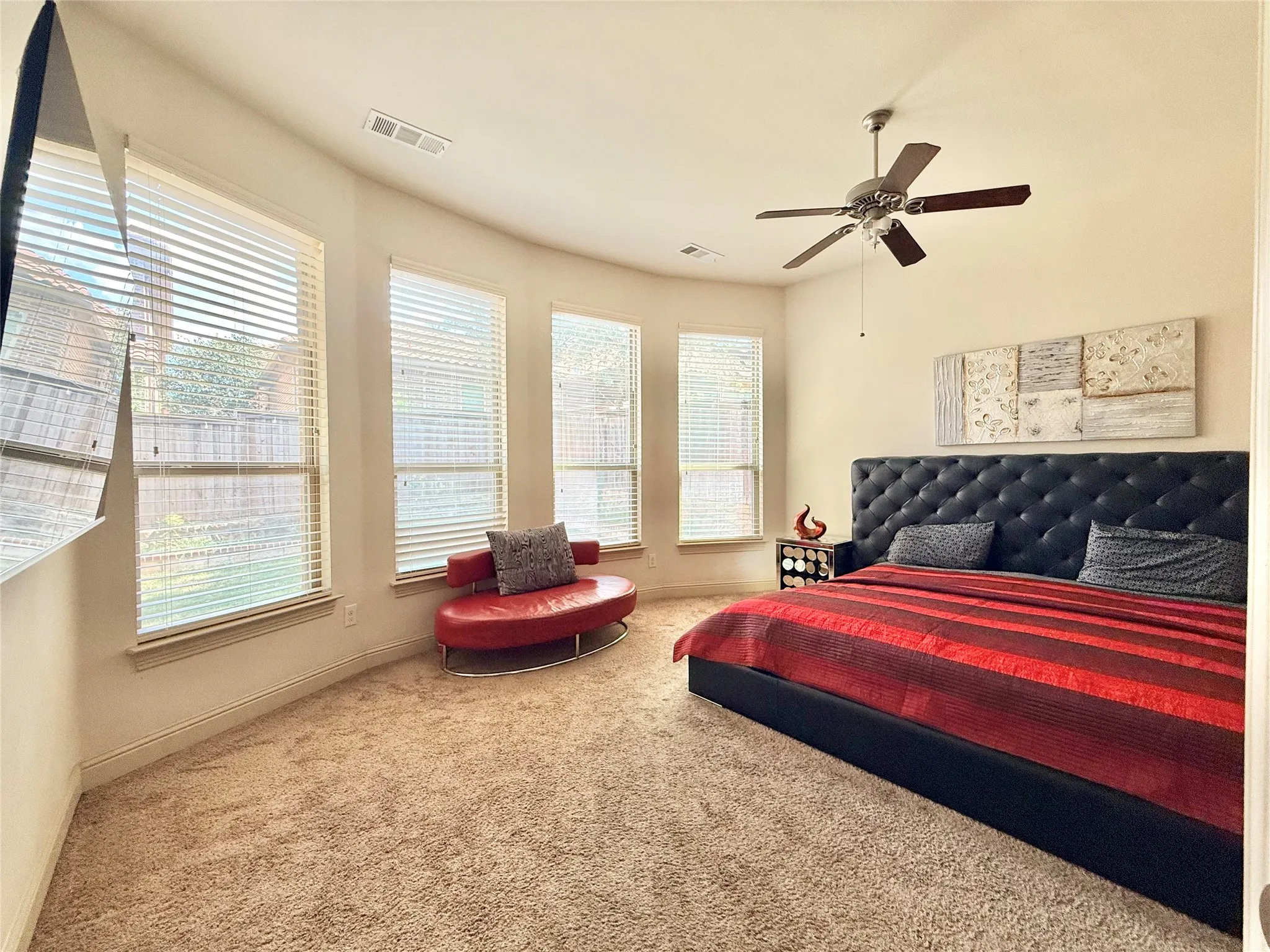 Single Family Residence For Sale in Dallas County , 220 Rolling Fork Bend, Irving, Texas 75039, 4 Bedroom, 4 Bathroom, 2 Garage spaces, 3,266 Sqft, built in 2012, mls#21389902, Real Estate Agent in Irving, Homes For Sale in Dallas county, Homes For Sale in Irving, Realtor in Irving Texas, Real Estate Brokerage Independent Realty Texas, Luminita Cordes Realtor