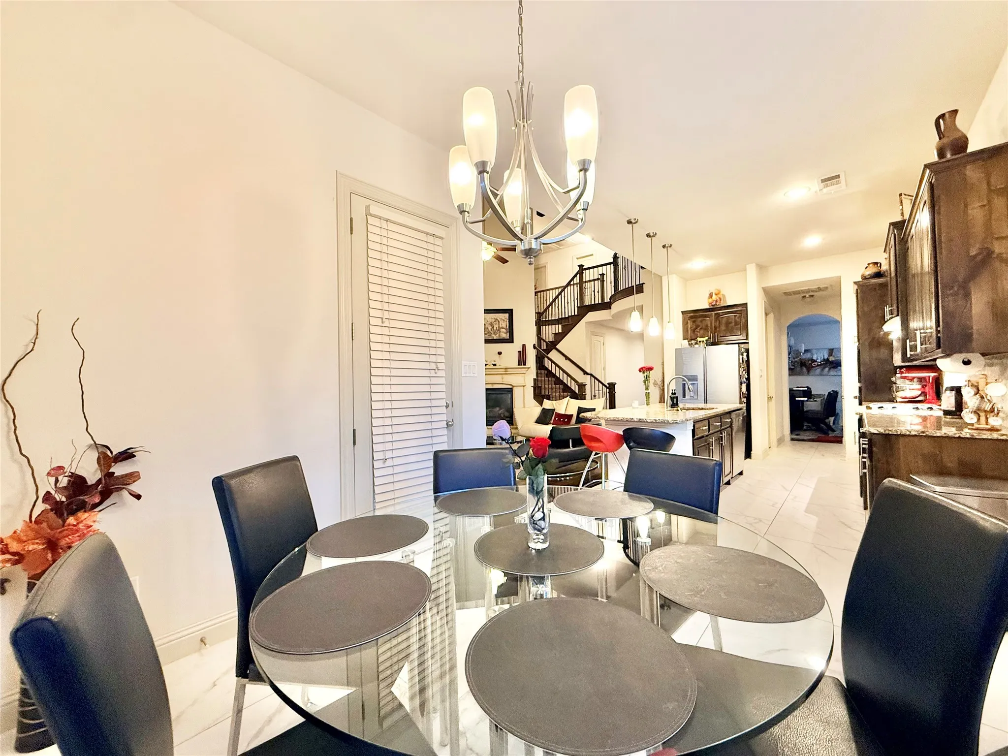 Single Family Residence For Sale in Dallas County , 220 Rolling Fork Bend, Irving, Texas 75039, 4 Bedroom, 4 Bathroom, 2 Garage spaces, 3,266 Sqft, built in 2012, mls#21389902, Real Estate Agent in Irving, Homes For Sale in Dallas county, Homes For Sale in Irving, Realtor in Irving Texas, Real Estate Brokerage Independent Realty Texas, Luminita Cordes Realtor