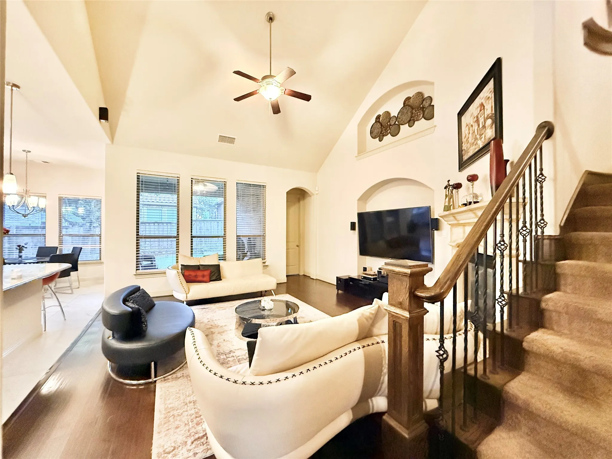 Single Family Residence For Sale in Dallas County , 220 Rolling Fork Bend, Irving, Texas 75039, 4 Bedroom, 4 Bathroom, 2 Garage spaces, 3,266 Sqft, built in 2012, mls#21389902, Real Estate Agent in Irving, Homes For Sale in Dallas county, Homes For Sale in Irving, Realtor in Irving Texas, Real Estate Brokerage Independent Realty Texas, Luminita Cordes Realtor