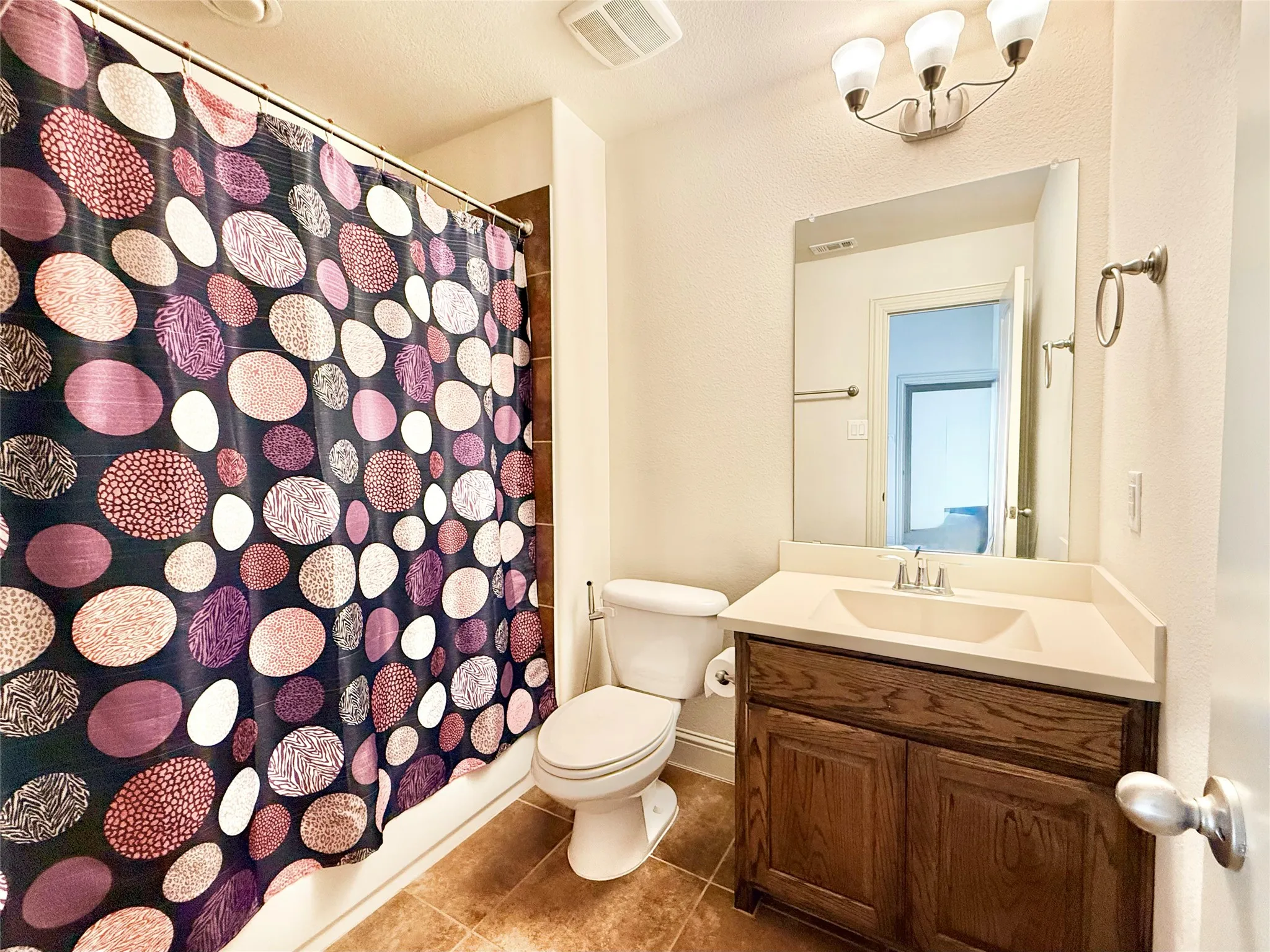 Private Bathroom of Bedroom #4