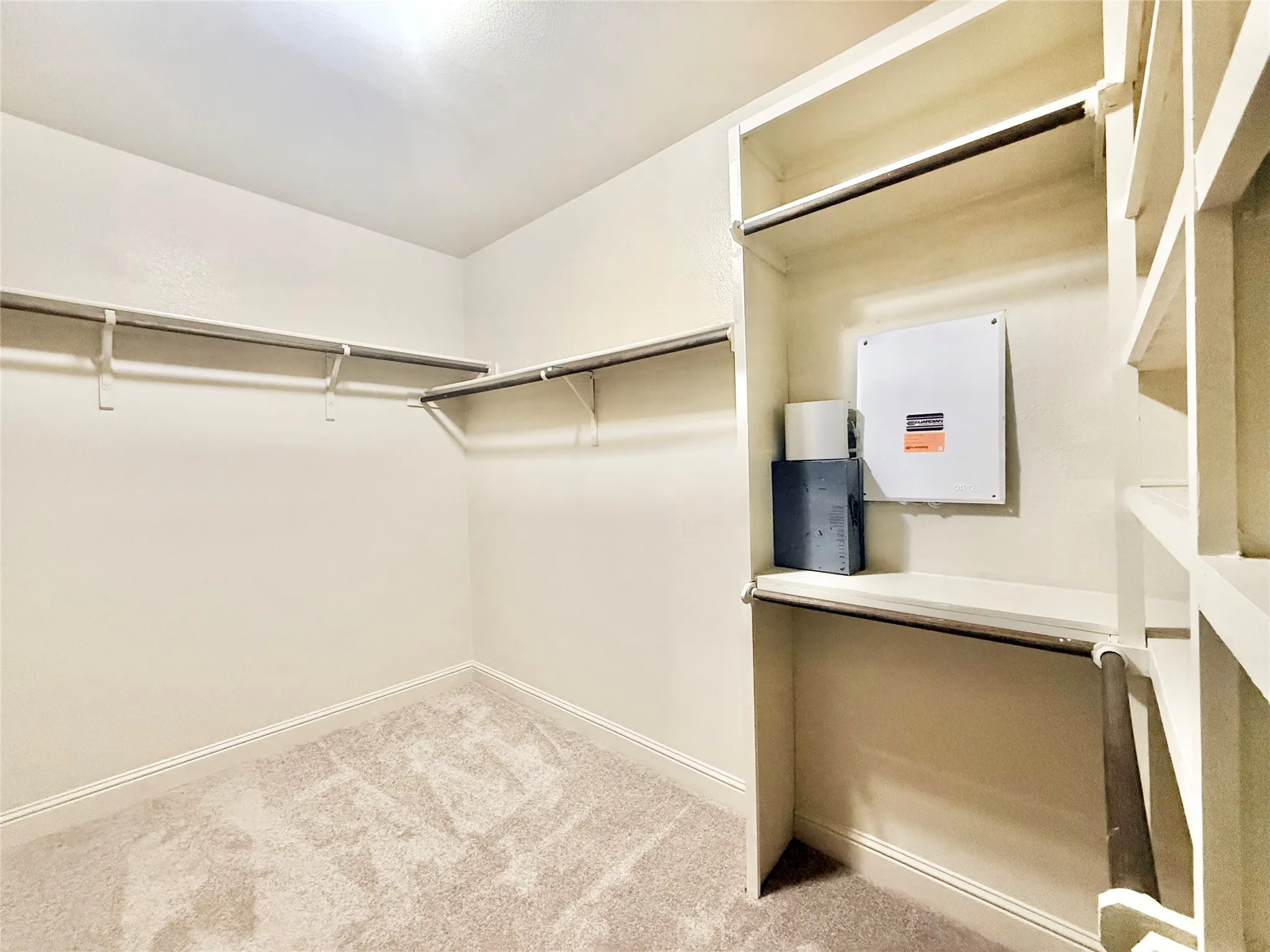 Single Family Residence For Sale in Dallas County , 220 Rolling Fork Bend, Irving, Texas 75039, 4 Bedroom, 4 Bathroom, 2 Garage spaces, 3,266 Sqft, built in 2012, mls#21389902, Real Estate Agent in Irving, Homes For Sale in Dallas county, Homes For Sale in Irving, Realtor in Irving Texas, Real Estate Brokerage Independent Realty Texas, Luminita Cordes Realtor