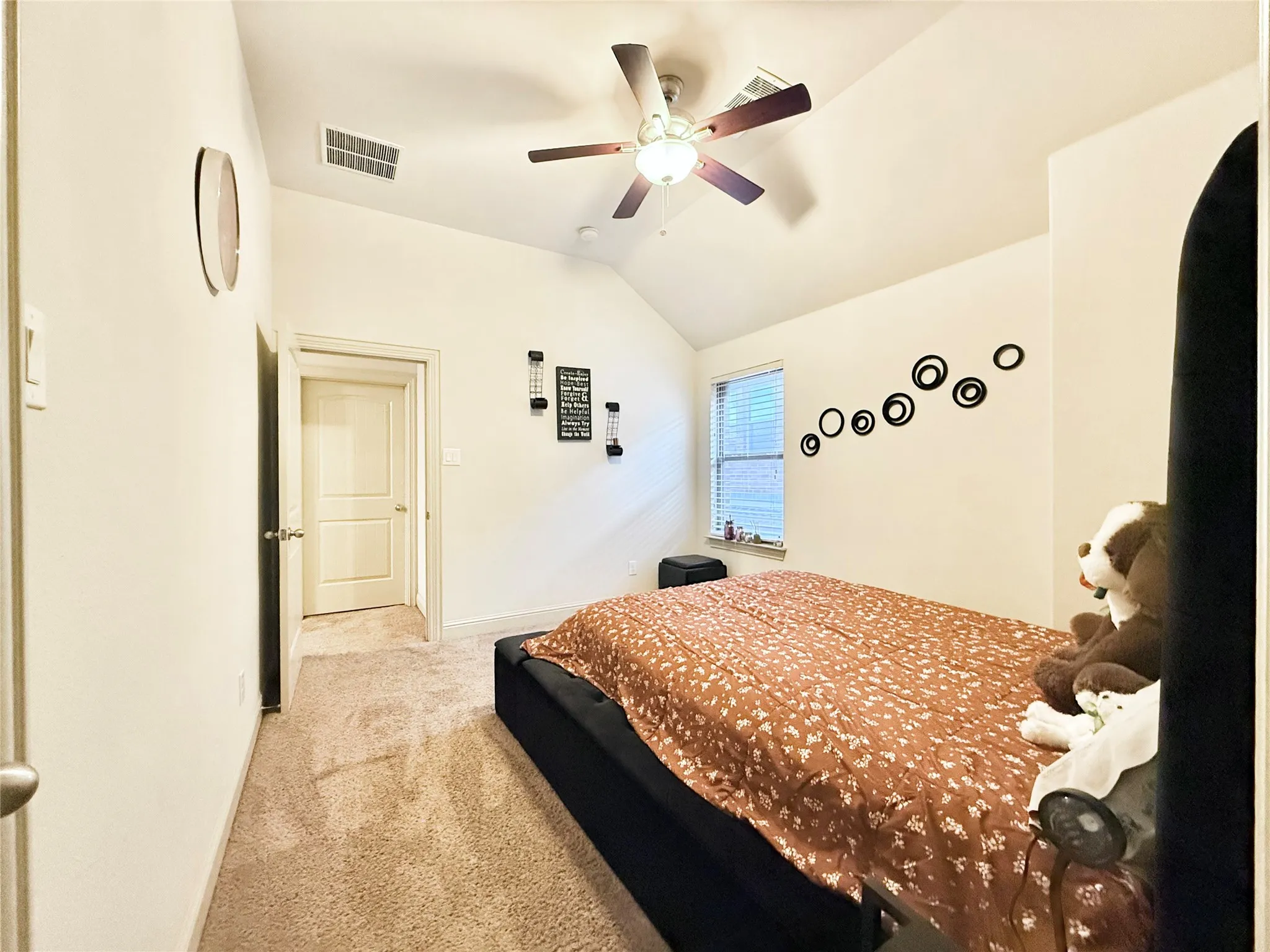 Upstairs Bedroom #4