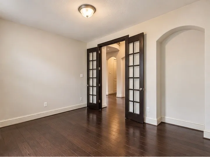 Single Family Residence For Sale in Dallas County , 220 Rolling Fork Bend, Irving, Texas 75039, 4 Bedroom, 4 Bathroom, 2 Garage spaces, 3,266 Sqft, built in 2012, mls#21389902, Real Estate Agent in Irving, Homes For Sale in Dallas county, Homes For Sale in Irving, Realtor in Irving Texas, Real Estate Brokerage Independent Realty Texas, Luminita Cordes Realtor