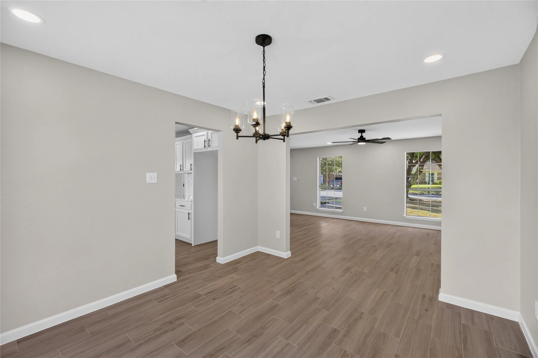 Single Family Residence For Sale in Tarrant County , 2630 Winslow Drive, Grand Prairie, Texas 75052, 4 Bedroom, 3 Bathroom, 2 Garage spaces, 2,332 Sqft, built in 1983, mls#21390050, Real Estate Agent in Grand Prairie, Homes For Sale in Tarrant county, Homes For Sale in Grand Prairie, Realtor in Grand Prairie Texas, Real Estate Brokerage Independent Realty Texas, Luminita Cordes Realtor
