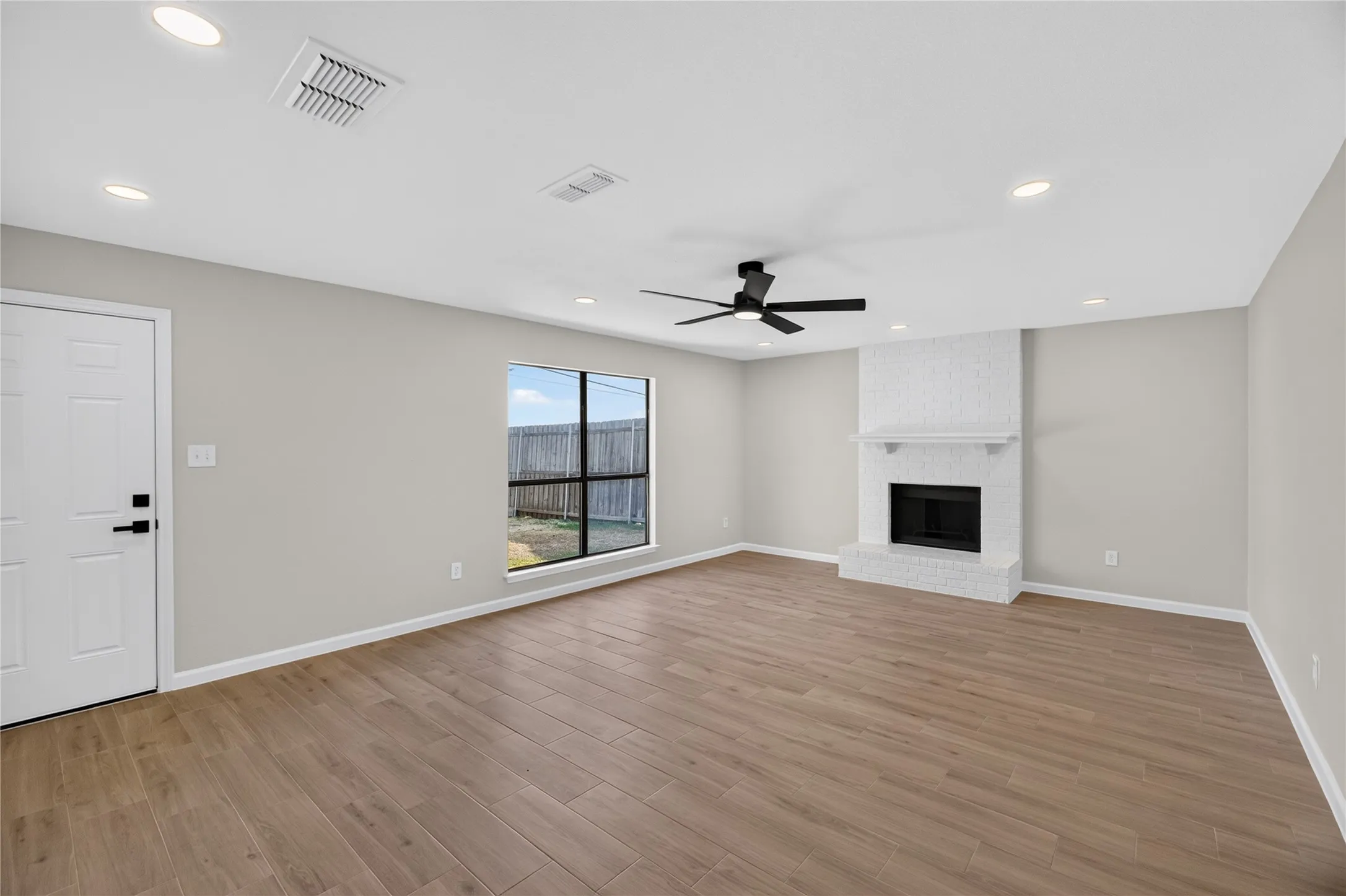 Single Family Residence For Sale in Tarrant County , 2630 Winslow Drive, Grand Prairie, Texas 75052, 4 Bedroom, 3 Bathroom, 2 Garage spaces, 2,332 Sqft, built in 1983, mls#21390050, Real Estate Agent in Grand Prairie, Homes For Sale in Tarrant county, Homes For Sale in Grand Prairie, Realtor in Grand Prairie Texas, Real Estate Brokerage Independent Realty Texas, Luminita Cordes Realtor