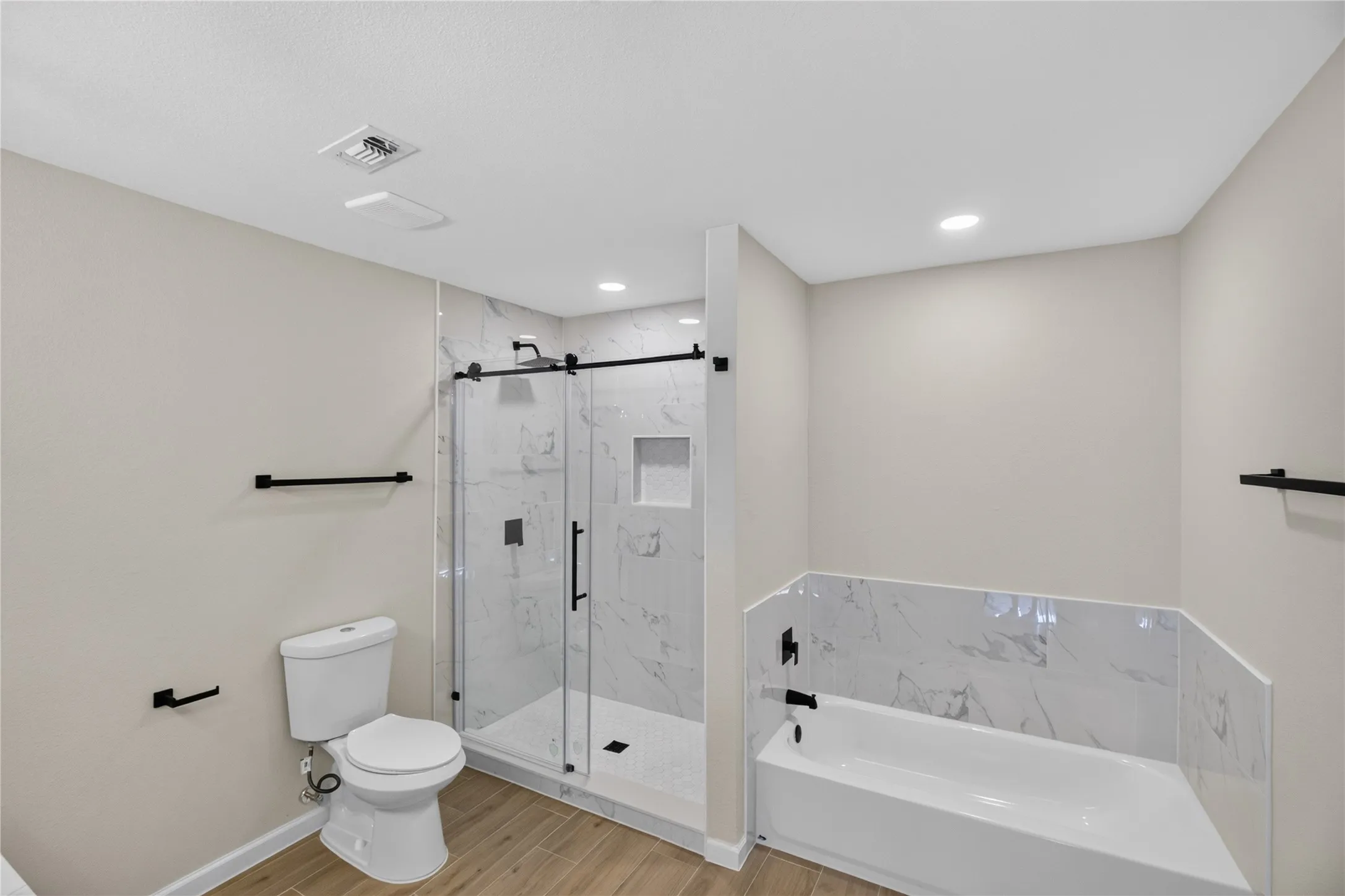 Single Family Residence For Sale in Tarrant County , 2630 Winslow Drive, Grand Prairie, Texas 75052, 4 Bedroom, 3 Bathroom, 2 Garage spaces, 2,332 Sqft, built in 1983, mls#21390050, Real Estate Agent in Grand Prairie, Homes For Sale in Tarrant county, Homes For Sale in Grand Prairie, Realtor in Grand Prairie Texas, Real Estate Brokerage Independent Realty Texas, Luminita Cordes Realtor