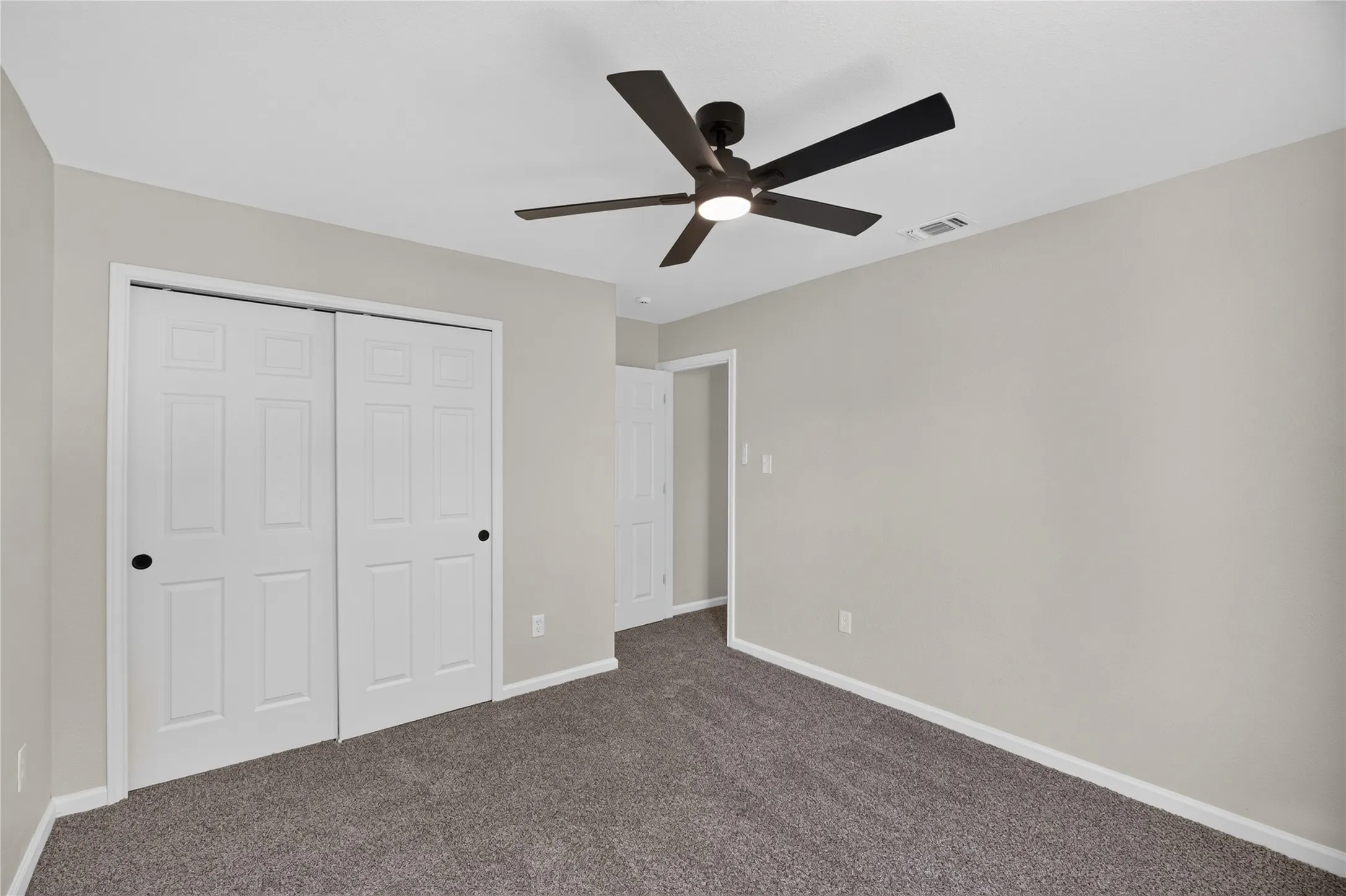 Single Family Residence For Sale in Tarrant County , 2630 Winslow Drive, Grand Prairie, Texas 75052, 4 Bedroom, 3 Bathroom, 2 Garage spaces, 2,332 Sqft, built in 1983, mls#21390050, Real Estate Agent in Grand Prairie, Homes For Sale in Tarrant county, Homes For Sale in Grand Prairie, Realtor in Grand Prairie Texas, Real Estate Brokerage Independent Realty Texas, Luminita Cordes Realtor