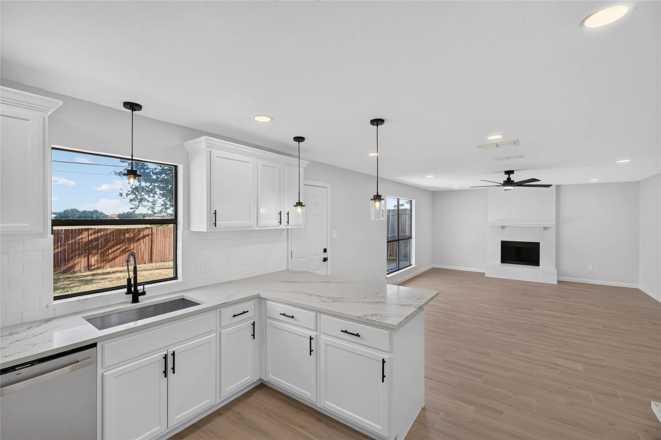 Single Family Residence For Sale in Tarrant County , 2630 Winslow Drive, Grand Prairie, Texas 75052, 4 Bedroom, 3 Bathroom, 2 Garage spaces, 2,332 Sqft, built in 1983, mls#21390050, Real Estate Agent in Grand Prairie, Homes For Sale in Tarrant county, Homes For Sale in Grand Prairie, Realtor in Grand Prairie Texas, Real Estate Brokerage Independent Realty Texas, Luminita Cordes Realtor