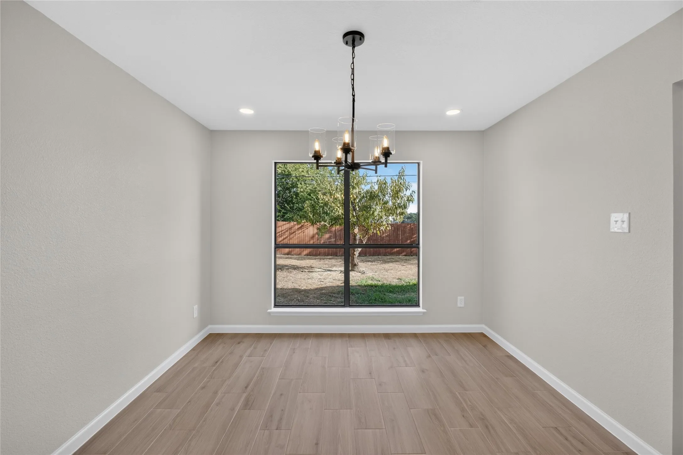 Single Family Residence For Sale in Tarrant County , 2630 Winslow Drive, Grand Prairie, Texas 75052, 4 Bedroom, 3 Bathroom, 2 Garage spaces, 2,332 Sqft, built in 1983, mls#21390050, Real Estate Agent in Grand Prairie, Homes For Sale in Tarrant county, Homes For Sale in Grand Prairie, Realtor in Grand Prairie Texas, Real Estate Brokerage Independent Realty Texas, Luminita Cordes Realtor