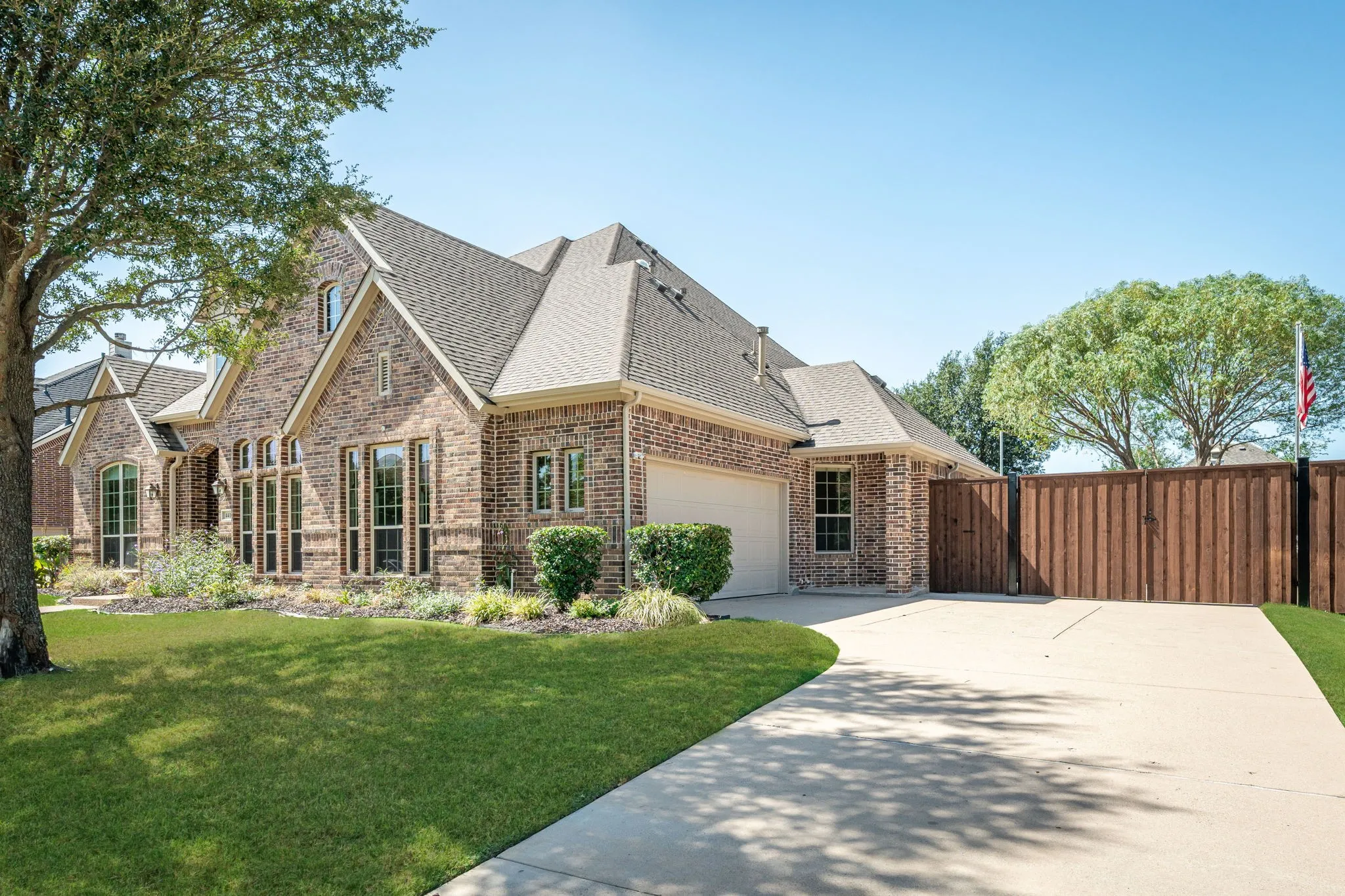 Single Family Residence For Sale in Collin County , 441 Wildwood Drive, Murphy, Texas 75094, 4 Bedroom, 3 Bathroom, 2 Garage spaces, 3,134 Sqft, built in 2010, mls#21388898, Real Estate Agent in Murphy, Homes For Sale in Collin county, Homes For Sale in Murphy, Realtor in Murphy Texas, Real Estate Brokerage Independent Realty Texas, Luminita Cordes Realtor