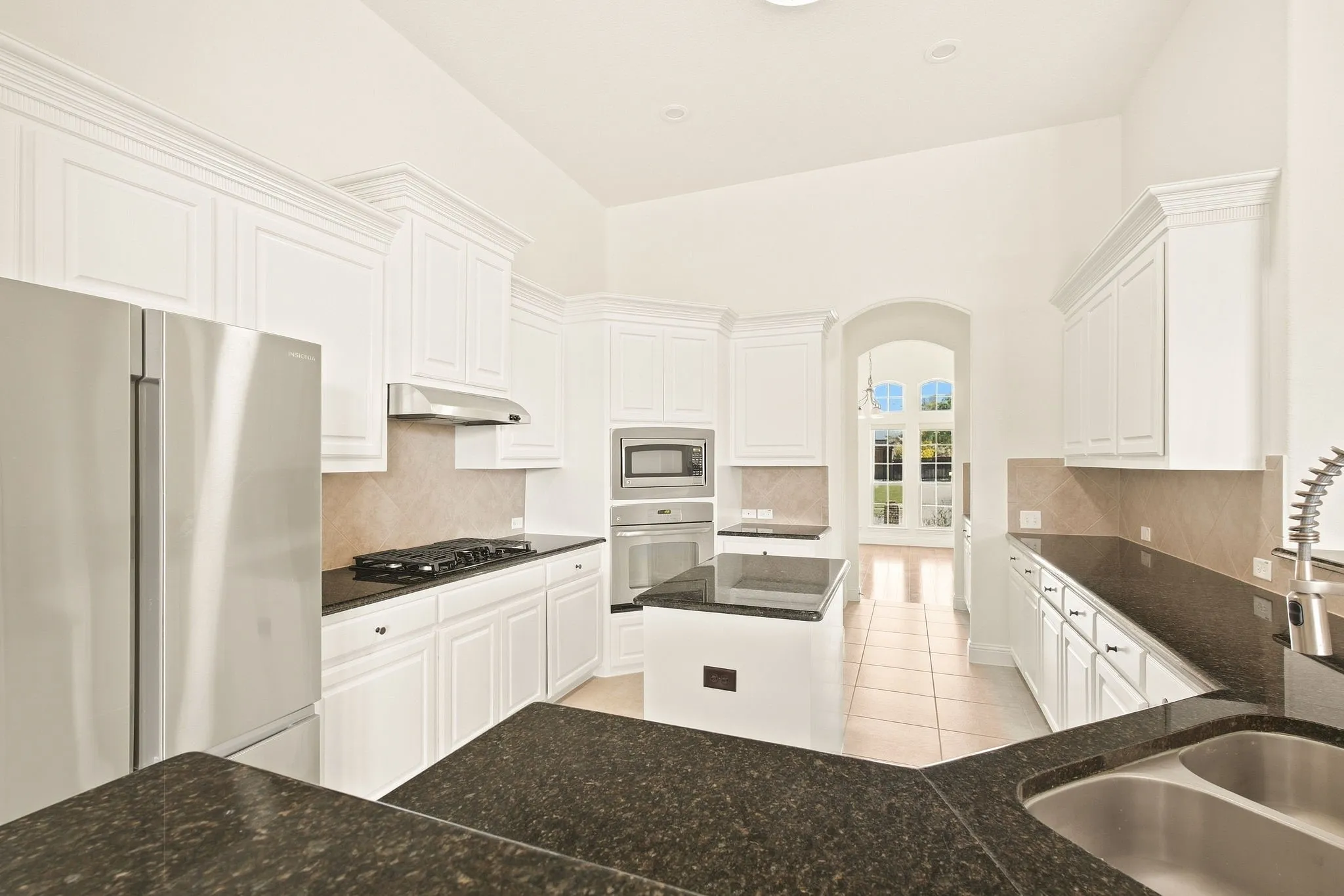 Single Family Residence For Sale in Collin County , 441 Wildwood Drive, Murphy, Texas 75094, 4 Bedroom, 3 Bathroom, 2 Garage spaces, 3,134 Sqft, built in 2010, mls#21388898, Real Estate Agent in Murphy, Homes For Sale in Collin county, Homes For Sale in Murphy, Realtor in Murphy Texas, Real Estate Brokerage Independent Realty Texas, Luminita Cordes Realtor
