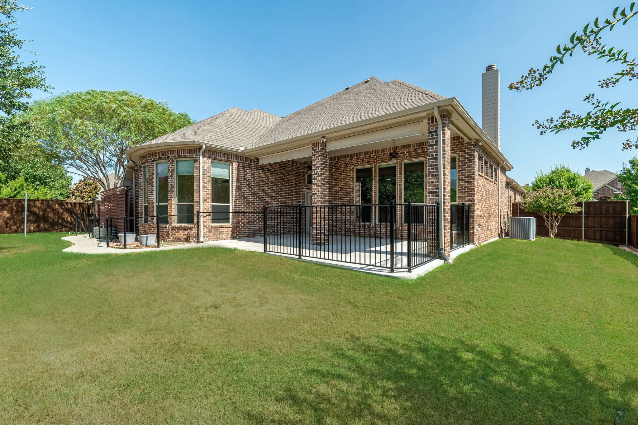 Single Family Residence For Sale in Collin County , 441 Wildwood Drive, Murphy, Texas 75094, 4 Bedroom, 3 Bathroom, 2 Garage spaces, 3,134 Sqft, built in 2010, mls#21388898, Real Estate Agent in Murphy, Homes For Sale in Collin county, Homes For Sale in Murphy, Realtor in Murphy Texas, Real Estate Brokerage Independent Realty Texas, Luminita Cordes Realtor