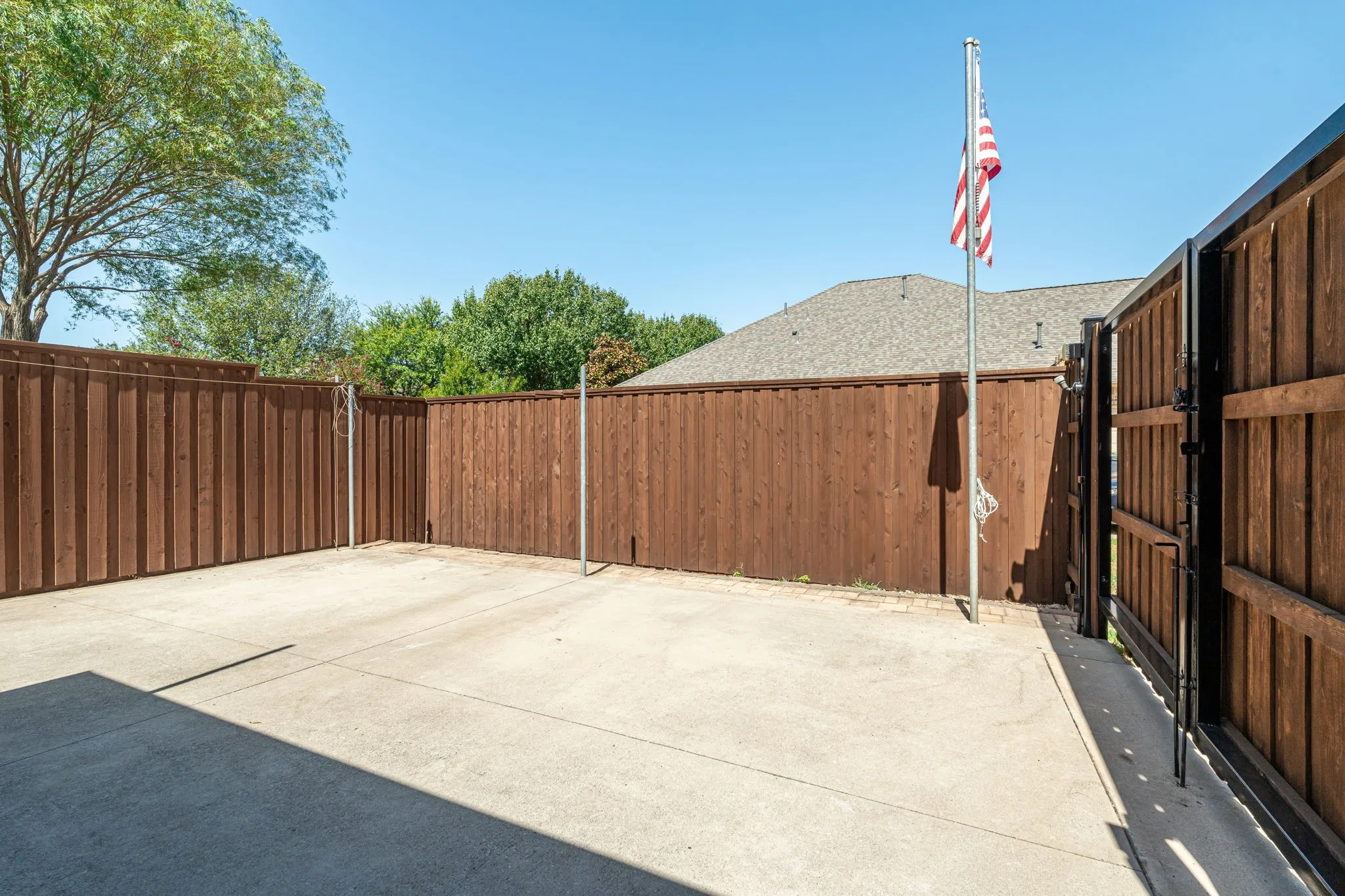 Single Family Residence For Sale in Collin County , 441 Wildwood Drive, Murphy, Texas 75094, 4 Bedroom, 3 Bathroom, 2 Garage spaces, 3,134 Sqft, built in 2010, mls#21388898, Real Estate Agent in Murphy, Homes For Sale in Collin county, Homes For Sale in Murphy, Realtor in Murphy Texas, Real Estate Brokerage Independent Realty Texas, Luminita Cordes Realtor