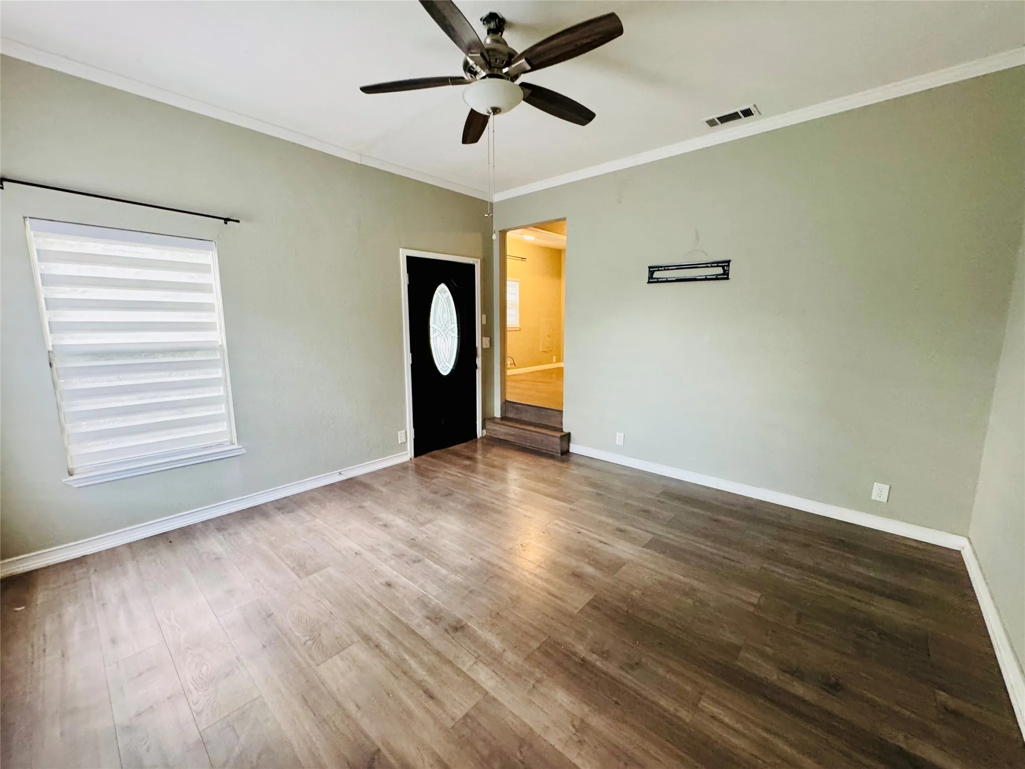 Single Family Residence For Sale in Hood County , 1712 Smokehouse Road, Granbury, Texas 76049, 3 Bedroom, 3 Bathroom, 1 Garage spaces, 1,608 Sqft, built in 1988, mls#21389656, Real Estate Agent in Granbury, Homes For Sale in Hood county, Homes For Sale in Granbury, Realtor in Granbury Texas, Real Estate Brokerage Independent Realty Texas, Luminita Cordes Realtor