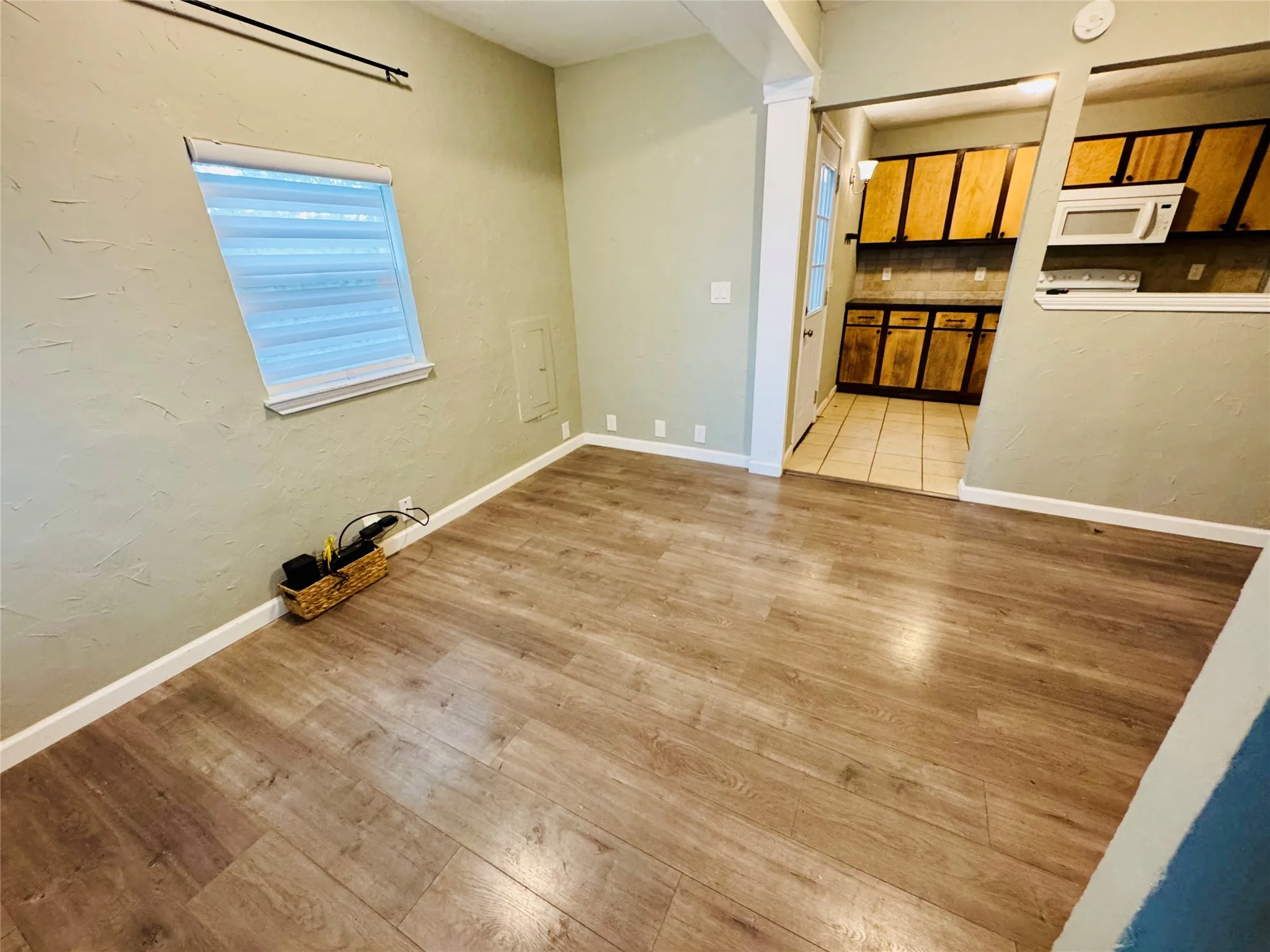 Dining room off kitchen