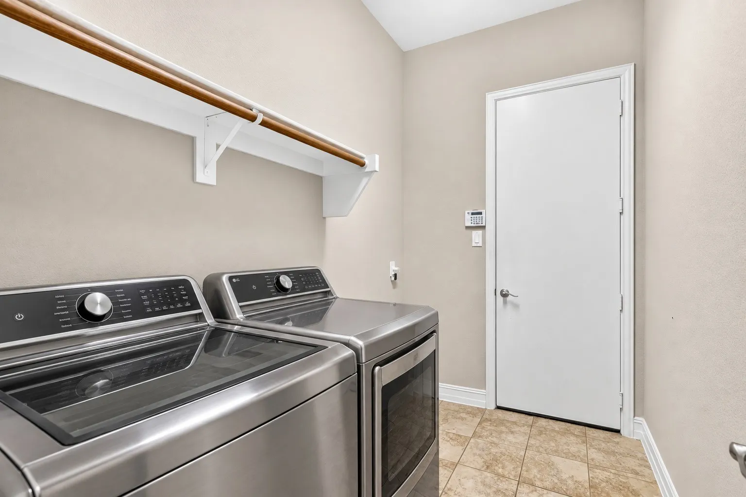 Large walk in laundry room