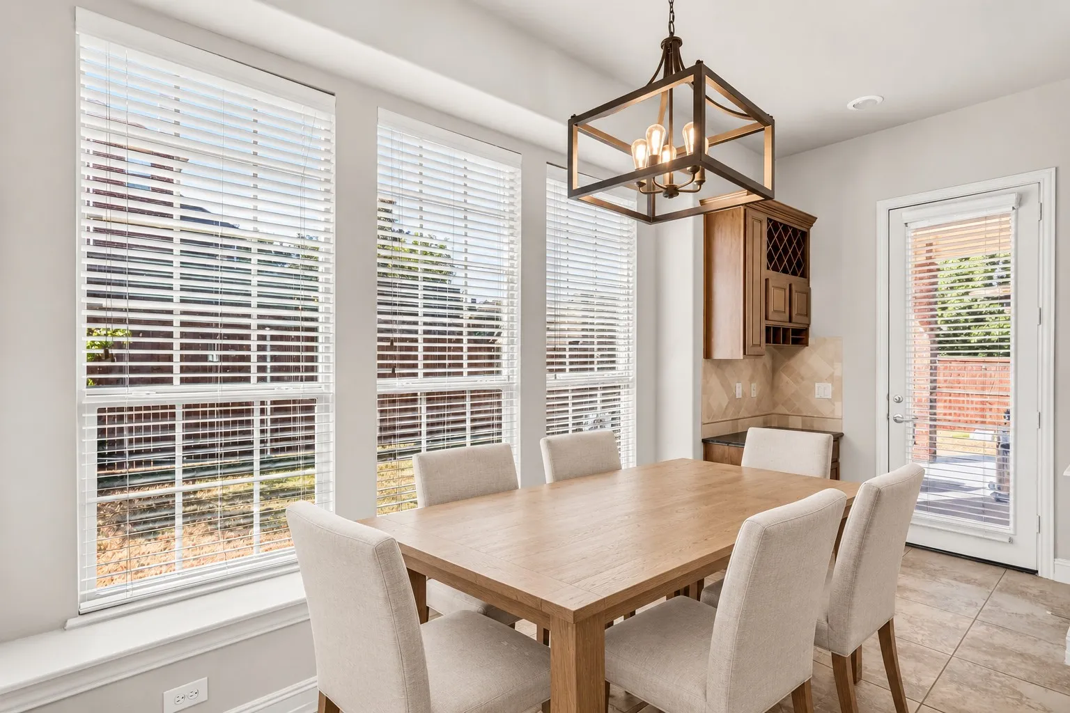 Dinning area located next to the kitchen