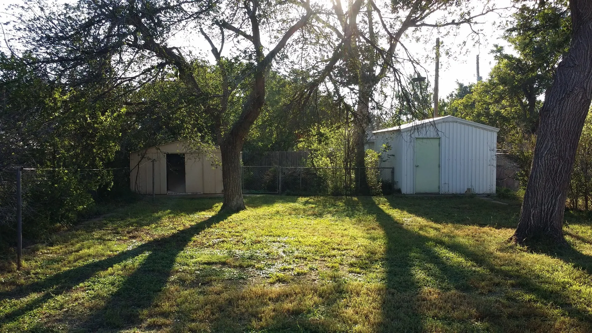 Single Family Residence For Rent in Taylor County , 1009 Locust Street, Abilene, Texas 79536, 3 Bedroom, 2 Bathroom, Garage spaces, 1,200 Sqft, built in 1949, mls#21390110, Real Estate Agent in Abilene, Homes For Rent in Taylor county, Homes For Rent in Abilene, Realtor in Abilene Texas, Real Estate Brokerage Independent Realty Texas, Luminita Cordes Realtor