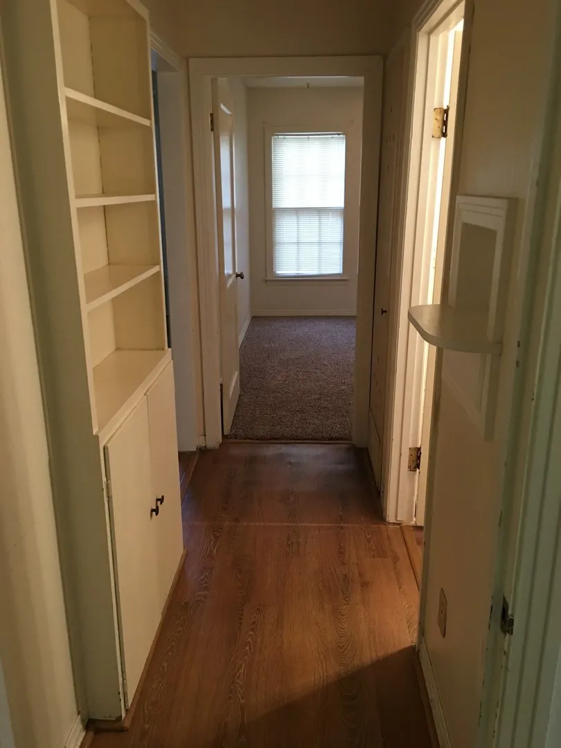 Single Family Residence For Rent in Taylor County , 1009 Locust Street, Abilene, Texas 79536, 3 Bedroom, 2 Bathroom, Garage spaces, 1,200 Sqft, built in 1949, mls#21390110, Real Estate Agent in Abilene, Homes For Rent in Taylor county, Homes For Rent in Abilene, Realtor in Abilene Texas, Real Estate Brokerage Independent Realty Texas, Luminita Cordes Realtor