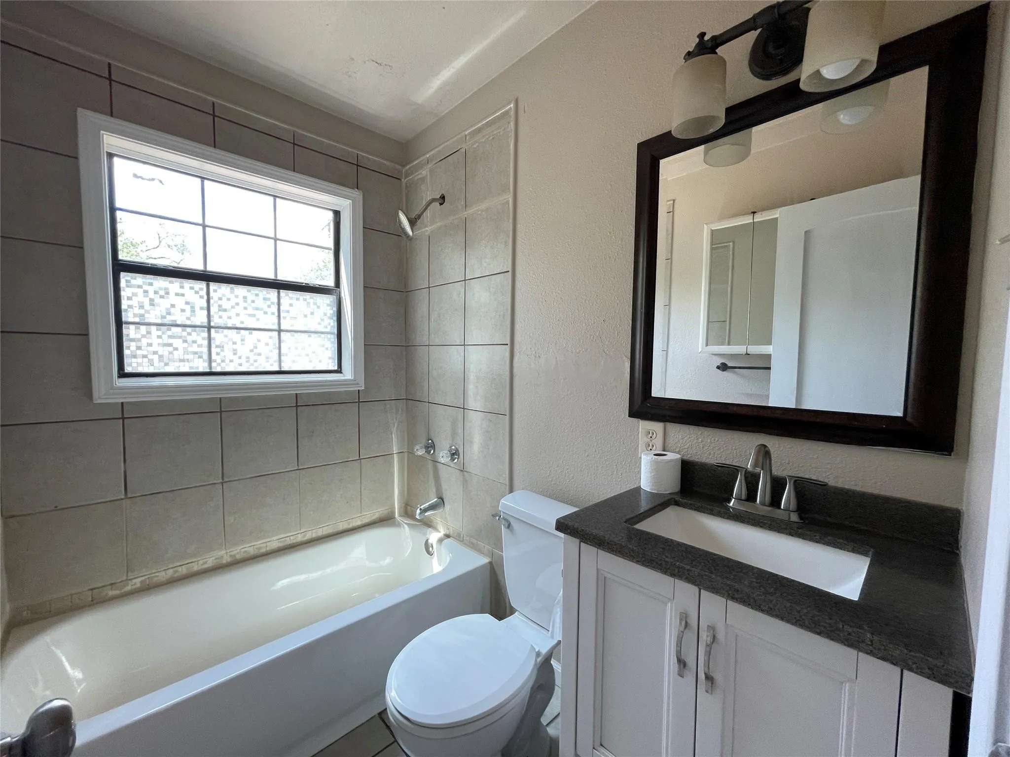Single Family Residence For Rent in Taylor County , 2210 Vine Street, Abilene, Texas 79602, 3 Bedroom, 1 Bathroom, Garage spaces, 1,120 Sqft, built in 1950, mls#21390112, Real Estate Agent in Abilene, Homes For Rent in Taylor county, Homes For Rent in Abilene, Realtor in Abilene Texas, Real Estate Brokerage Independent Realty Texas, Luminita Cordes Realtor