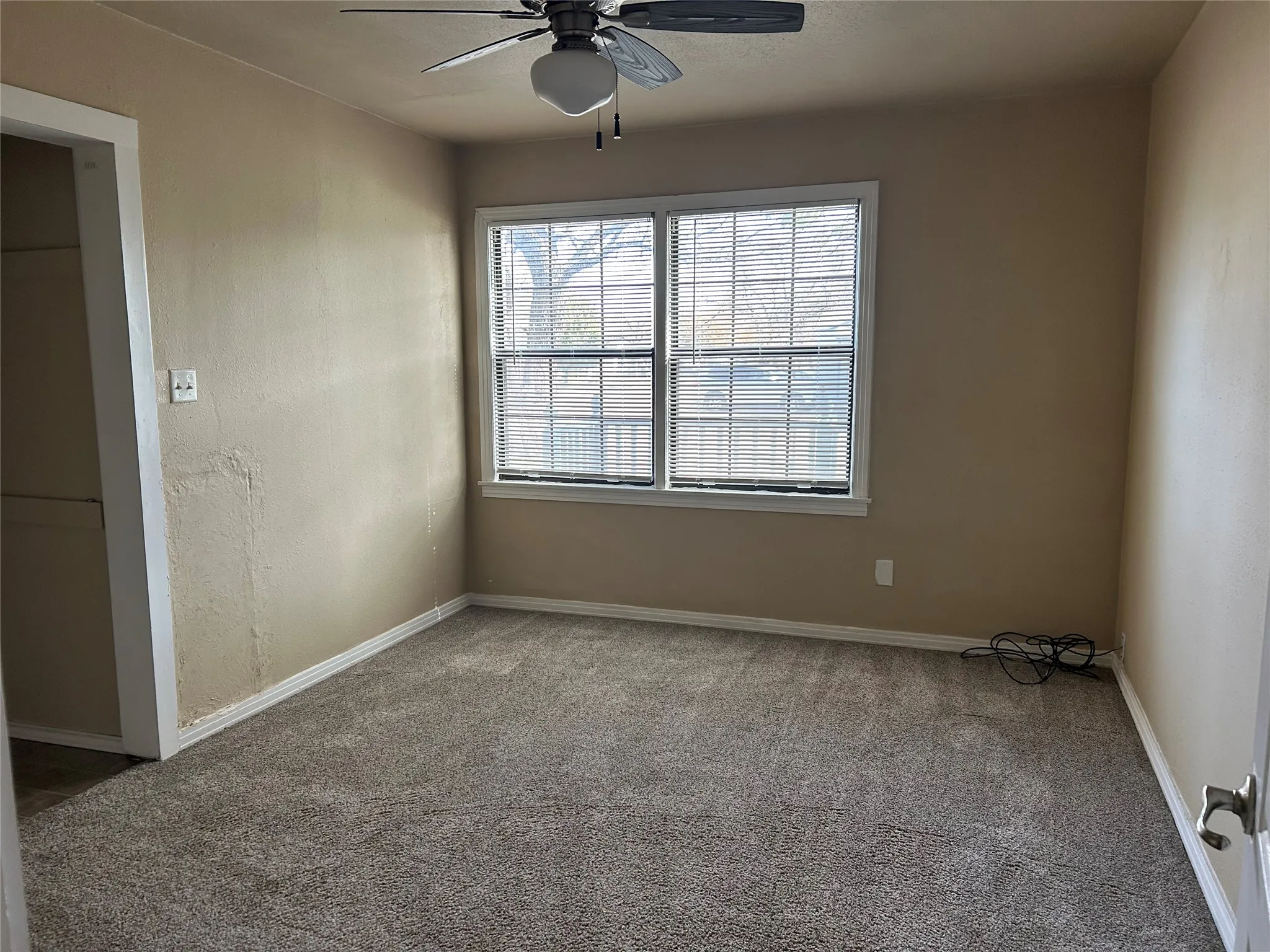 Single Family Residence For Rent in Taylor County , 2210 Vine Street, Abilene, Texas 79602, 3 Bedroom, 1 Bathroom, Garage spaces, 1,120 Sqft, built in 1950, mls#21390112, Real Estate Agent in Abilene, Homes For Rent in Taylor county, Homes For Rent in Abilene, Realtor in Abilene Texas, Real Estate Brokerage Independent Realty Texas, Luminita Cordes Realtor