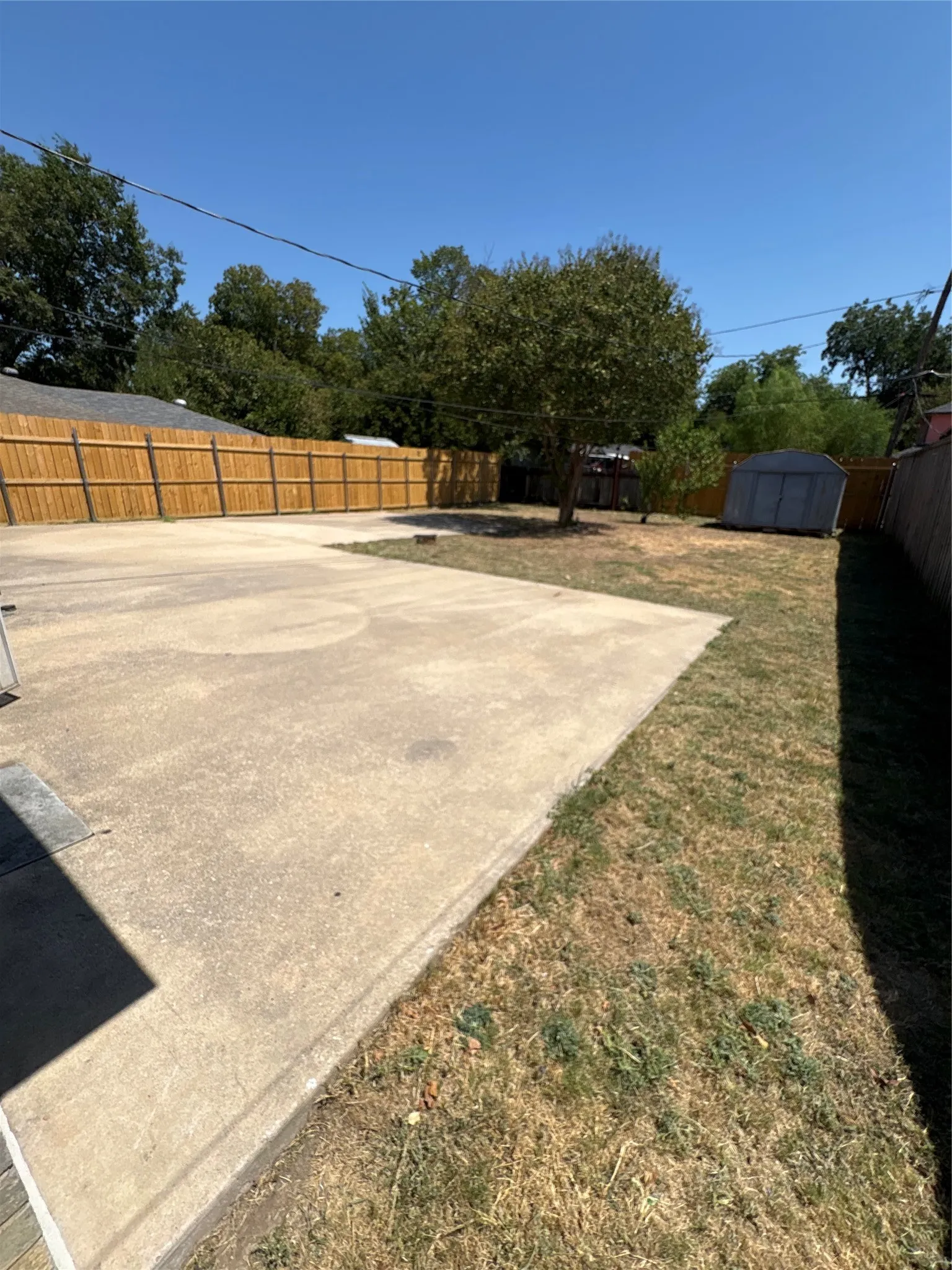 Single Family Residence For Sale in Dallas County , 2918 Michigan Avenue, Dallas, Texas 75216, 3 Bedroom, 2 Bathroom, Garage spaces, 1,260 Sqft, built in 2001, mls#21390118, Real Estate Agent in Dallas, Homes For Sale in Dallas county, Homes For Sale in Dallas, Realtor in Dallas Texas, Real Estate Brokerage Independent Realty Texas, Luminita Cordes Realtor