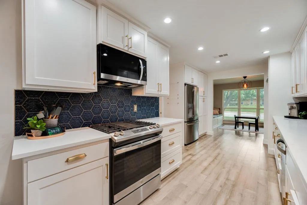 Single Family Residence For Sale in Collin County , 3208 Robin Road, Plano, Texas 75075, 4 Bedroom, 3 Bathroom, 2 Garage spaces, 2,395 Sqft, built in 1975, mls#21389113, Real Estate Agent in Plano, Homes For Sale in Collin county, Homes For Sale in Plano, Realtor in Plano Texas, Real Estate Brokerage Independent Realty Texas, Luminita Cordes Realtor