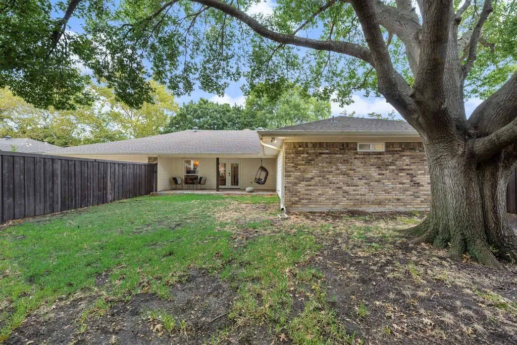 Single Family Residence For Sale in Collin County , 3208 Robin Road, Plano, Texas 75075, 4 Bedroom, 3 Bathroom, 2 Garage spaces, 2,395 Sqft, built in 1975, mls#21389113, Real Estate Agent in Plano, Homes For Sale in Collin county, Homes For Sale in Plano, Realtor in Plano Texas, Real Estate Brokerage Independent Realty Texas, Luminita Cordes Realtor