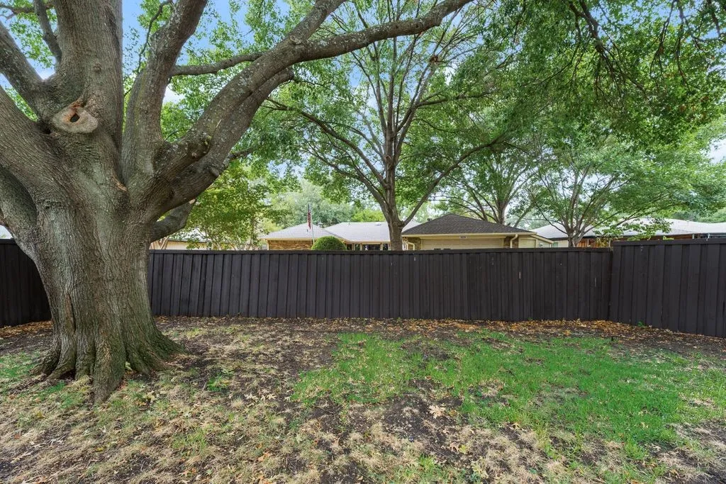 Single Family Residence For Sale in Collin County , 3208 Robin Road, Plano, Texas 75075, 4 Bedroom, 3 Bathroom, 2 Garage spaces, 2,395 Sqft, built in 1975, mls#21389113, Real Estate Agent in Plano, Homes For Sale in Collin county, Homes For Sale in Plano, Realtor in Plano Texas, Real Estate Brokerage Independent Realty Texas, Luminita Cordes Realtor