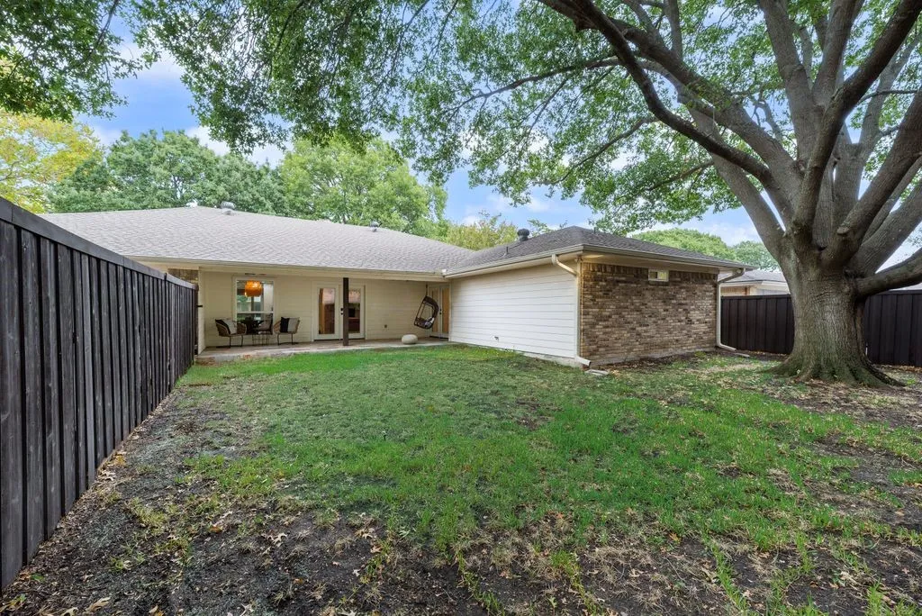 Single Family Residence For Sale in Collin County , 3208 Robin Road, Plano, Texas 75075, 4 Bedroom, 3 Bathroom, 2 Garage spaces, 2,395 Sqft, built in 1975, mls#21389113, Real Estate Agent in Plano, Homes For Sale in Collin county, Homes For Sale in Plano, Realtor in Plano Texas, Real Estate Brokerage Independent Realty Texas, Luminita Cordes Realtor