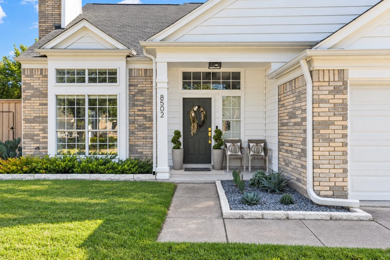 Single Family Residence For Sale in Dallas County , 8502 Liberty Lane, Rowlett, Texas 75089, 4 Bedroom, 3 Bathroom, 2 Garage spaces, 1,756 Sqft, built in 1986, mls#21388943, Real Estate Agent in Rowlett, Homes For Sale in Dallas county, Homes For Sale in Rowlett, Realtor in Rowlett Texas, Real Estate Brokerage Independent Realty Texas, Luminita Cordes Realtor