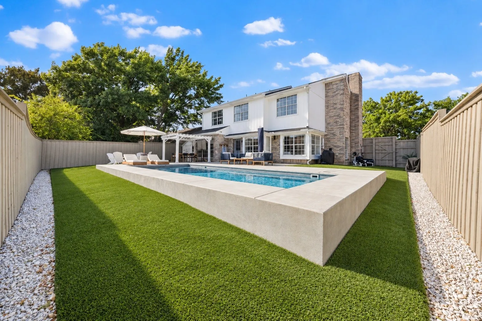Single Family Residence For Sale in Dallas County , 8502 Liberty Lane, Rowlett, Texas 75089, 4 Bedroom, 3 Bathroom, 2 Garage spaces, 1,756 Sqft, built in 1986, mls#21388943, Real Estate Agent in Rowlett, Homes For Sale in Dallas county, Homes For Sale in Rowlett, Realtor in Rowlett Texas, Real Estate Brokerage Independent Realty Texas, Luminita Cordes Realtor