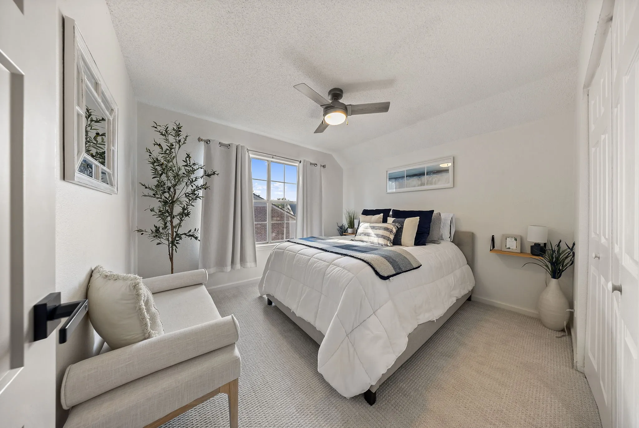 Single Family Residence For Sale in Dallas County , 8502 Liberty Lane, Rowlett, Texas 75089, 4 Bedroom, 3 Bathroom, 2 Garage spaces, 1,756 Sqft, built in 1986, mls#21388943, Real Estate Agent in Rowlett, Homes For Sale in Dallas county, Homes For Sale in Rowlett, Realtor in Rowlett Texas, Real Estate Brokerage Independent Realty Texas, Luminita Cordes Realtor